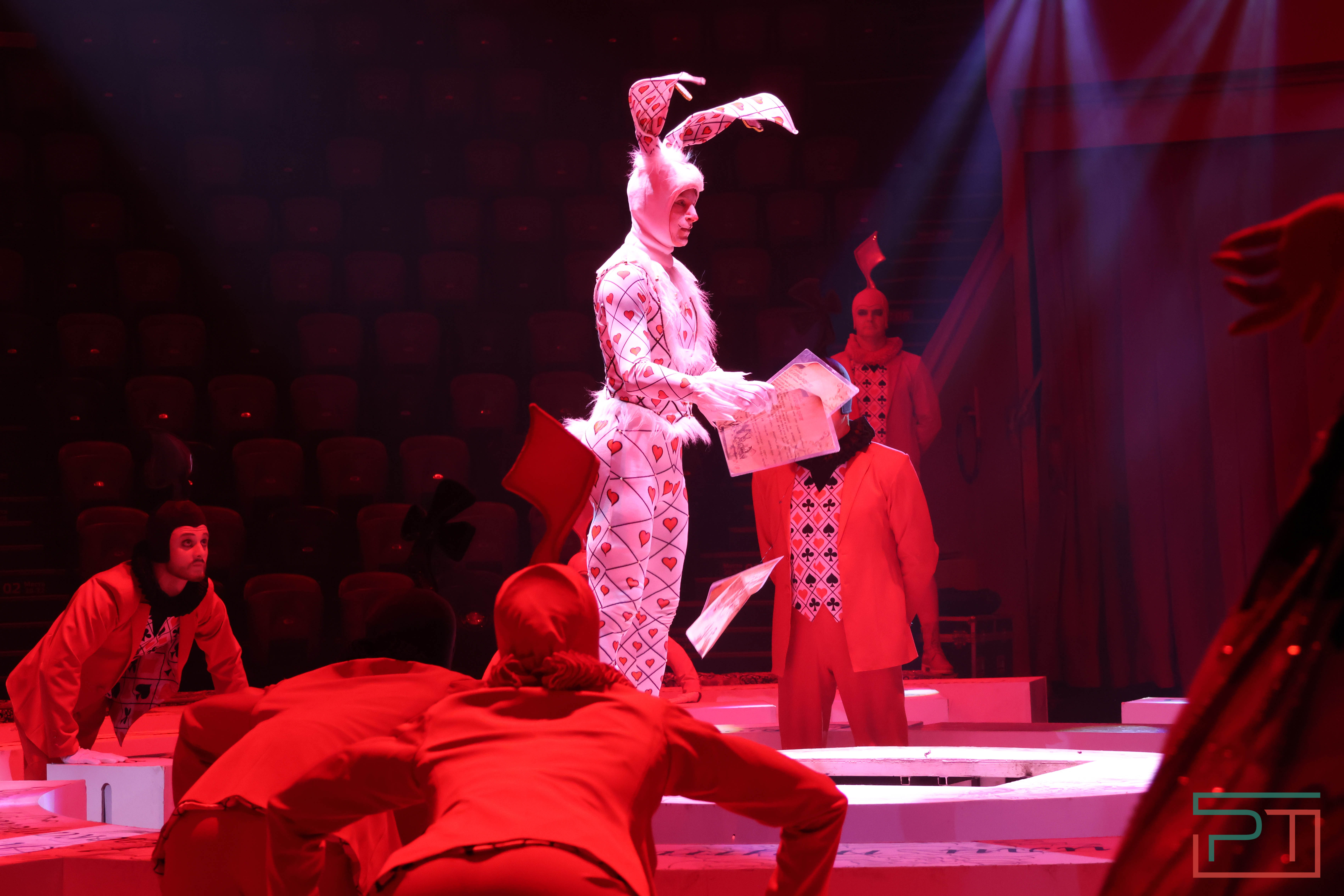 Чудесатая сказка на новый лад: в Казанском цирке состоялась премьера новогоднего шоу «Лабиринт»