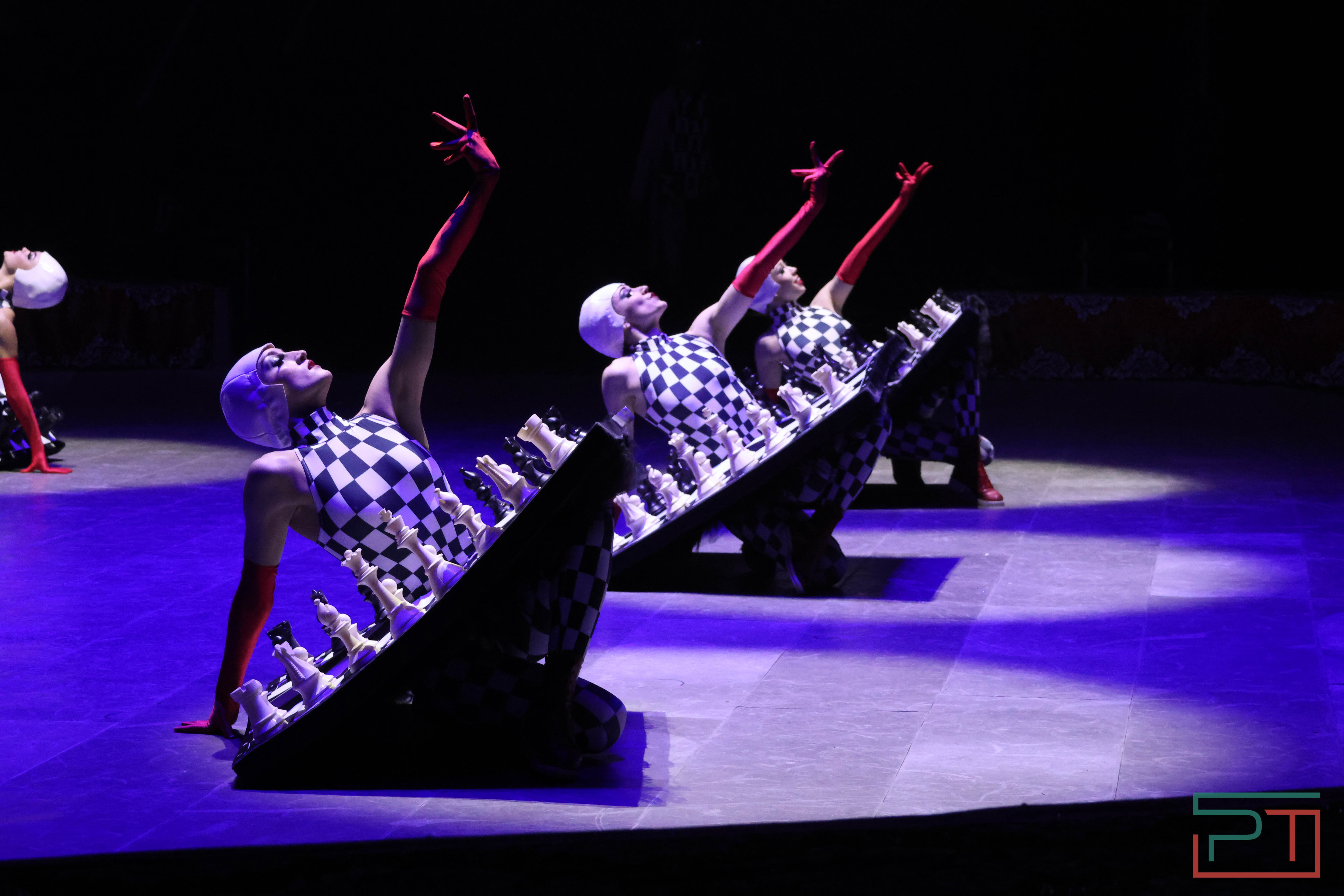 Чудесатая сказка на новый лад: в Казанском цирке состоялась премьера новогоднего шоу «Лабиринт»