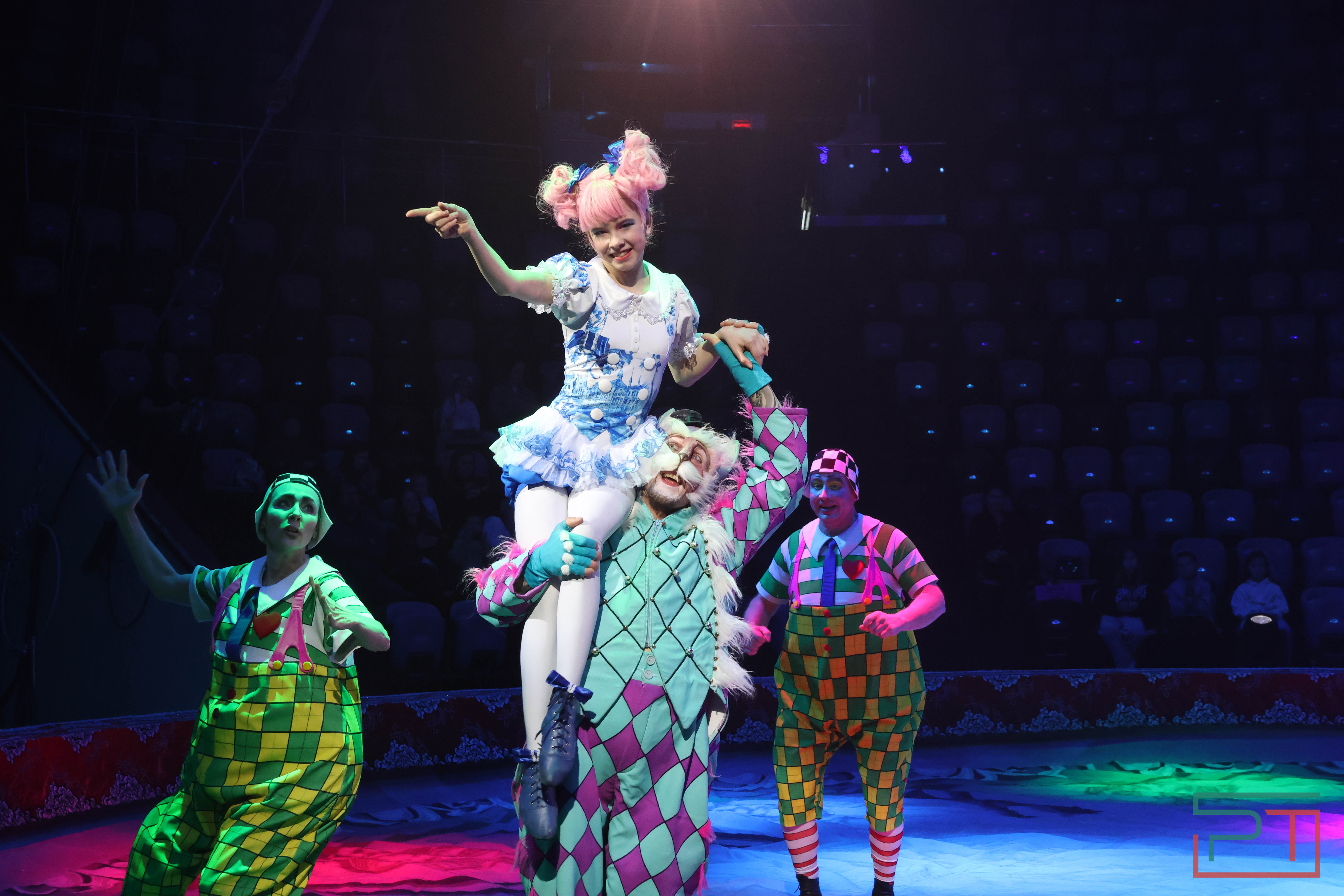 Чудесатая сказка на новый лад: в Казанском цирке состоялась премьера новогоднего шоу «Лабиринт»