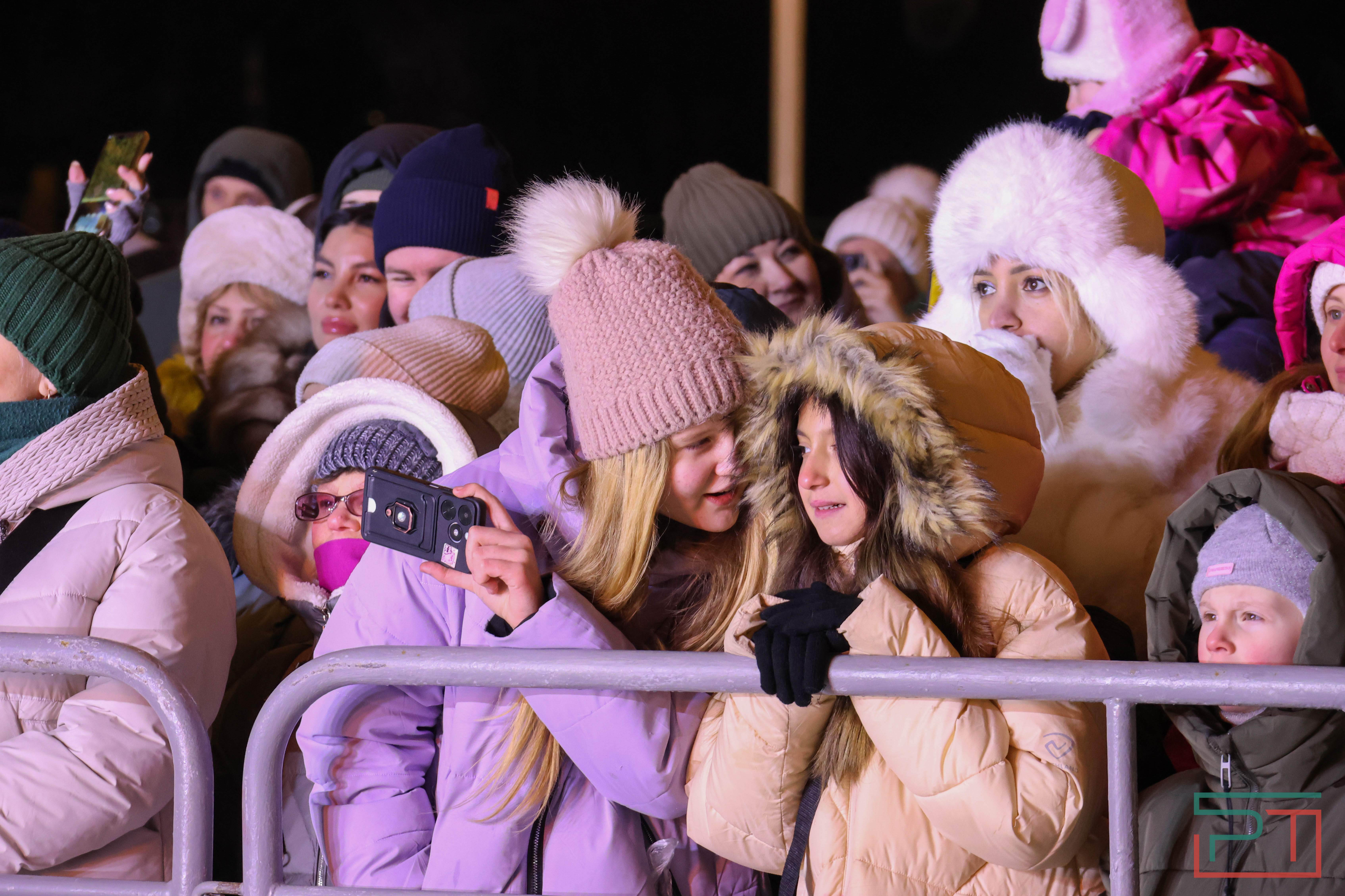 В Казани официально открыли главную елку города