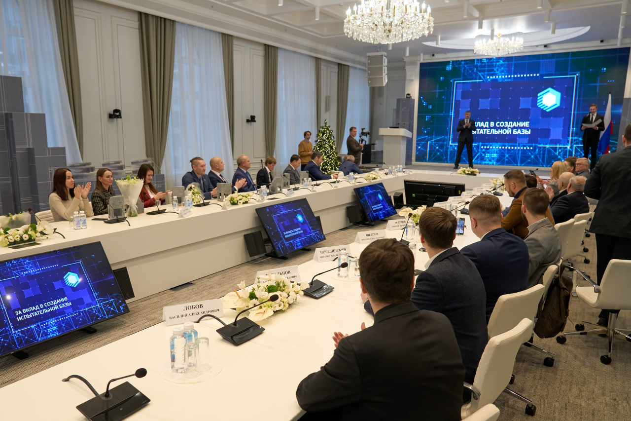 Минниханов в Москве вручил премию имени Тихомирова