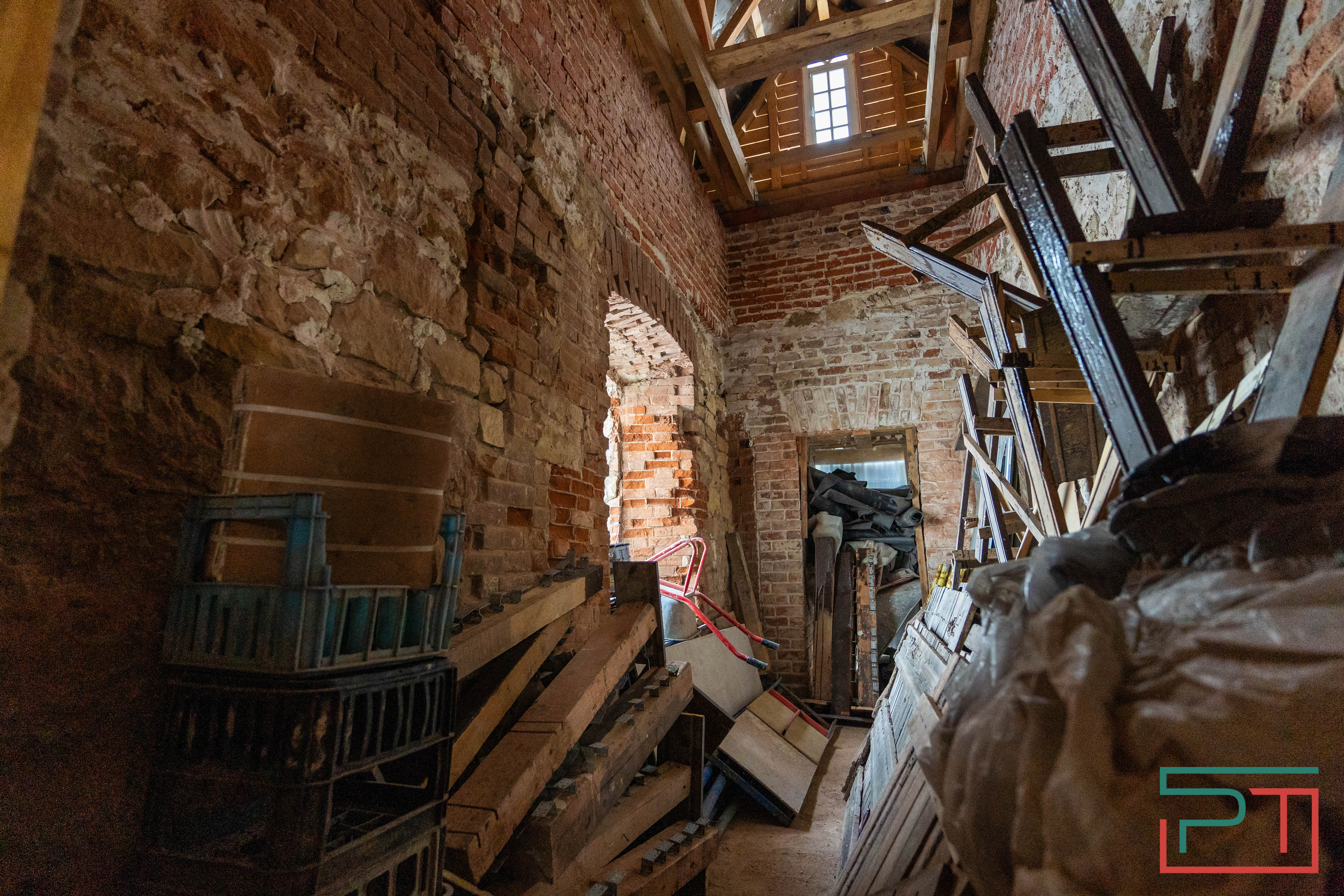 Пресс-тур по базе заводской конторы Ушкова