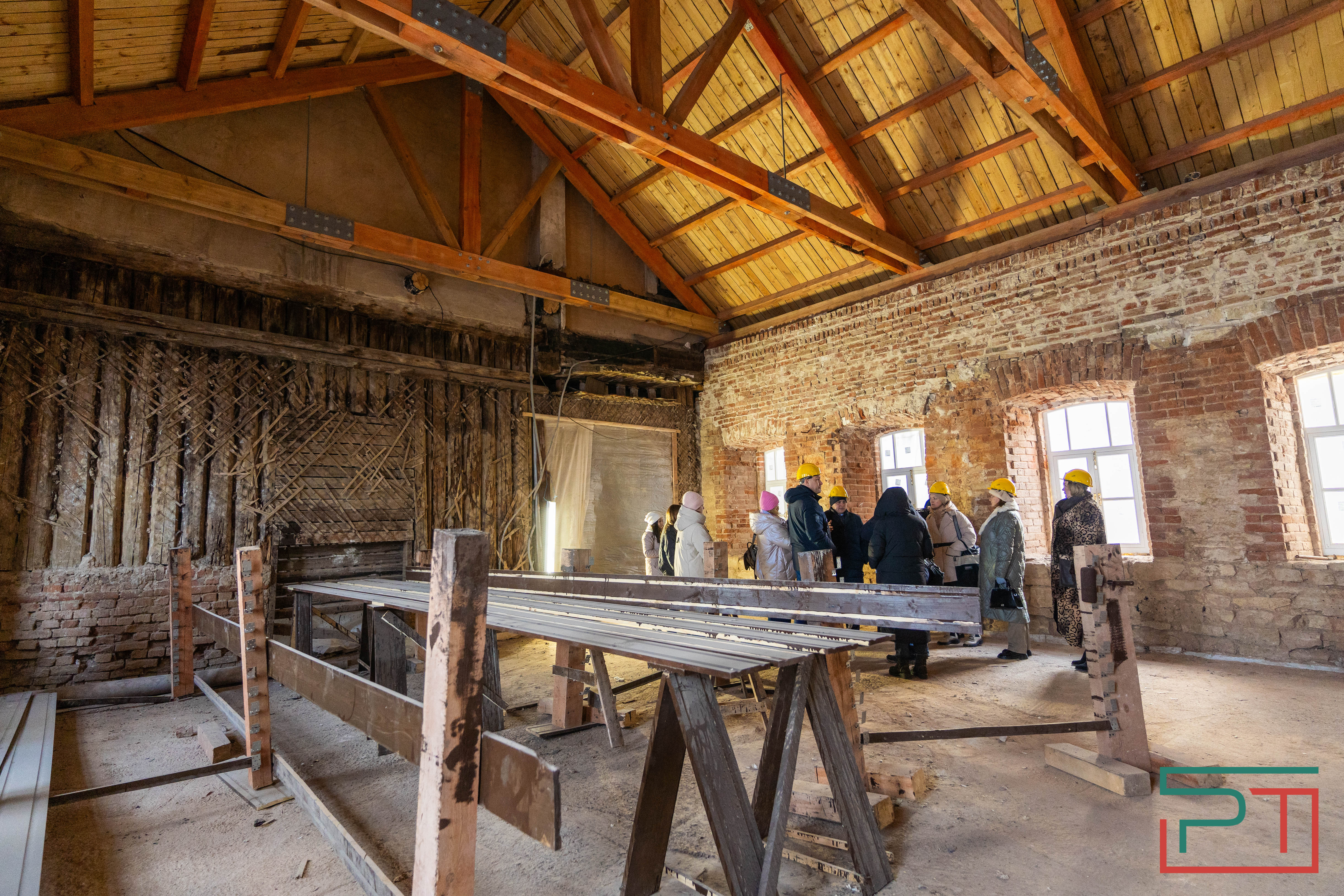 Пресс-тур по базе заводской конторы Ушкова