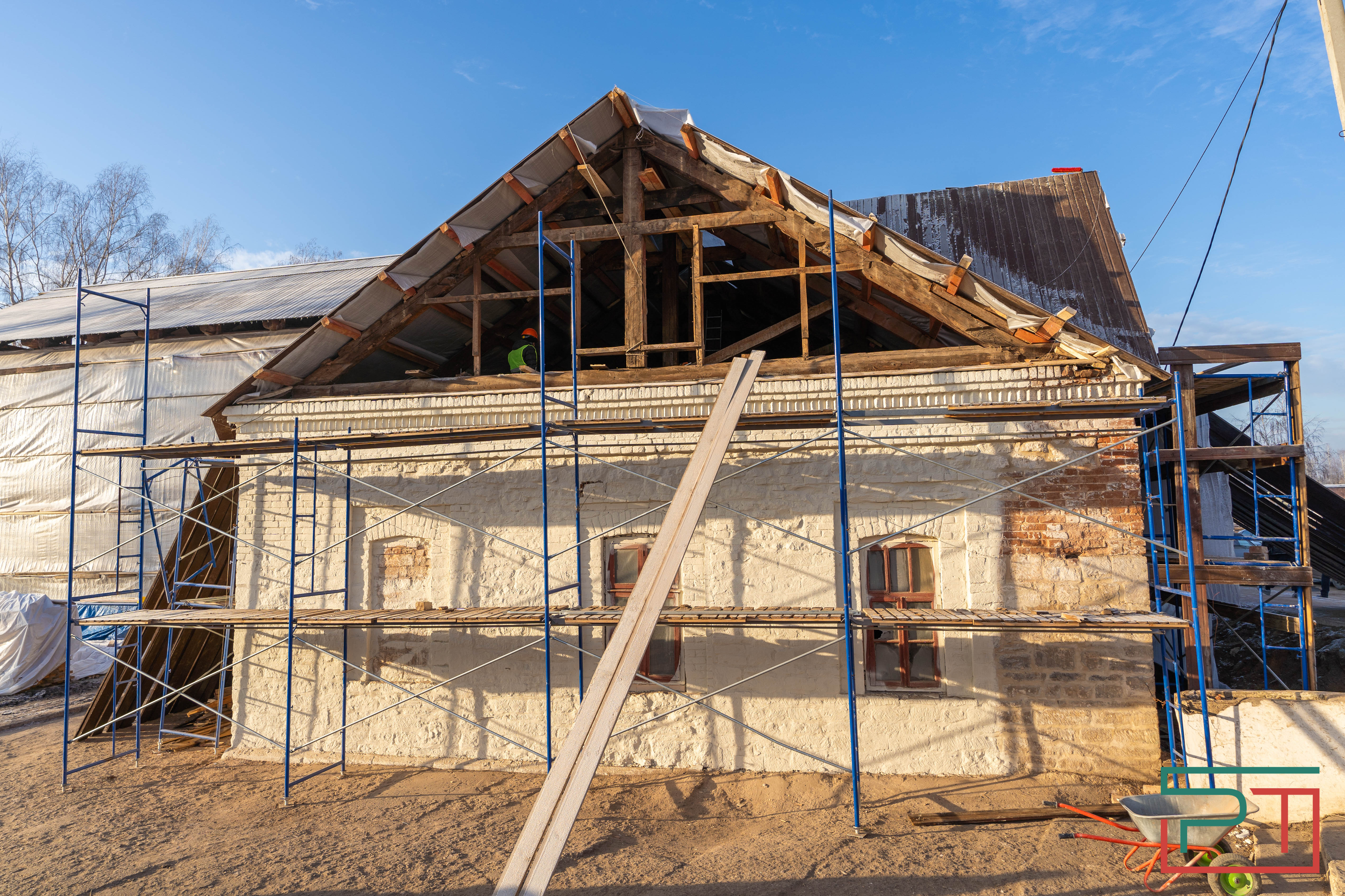 Пресс-тур по базе заводской конторы Ушкова