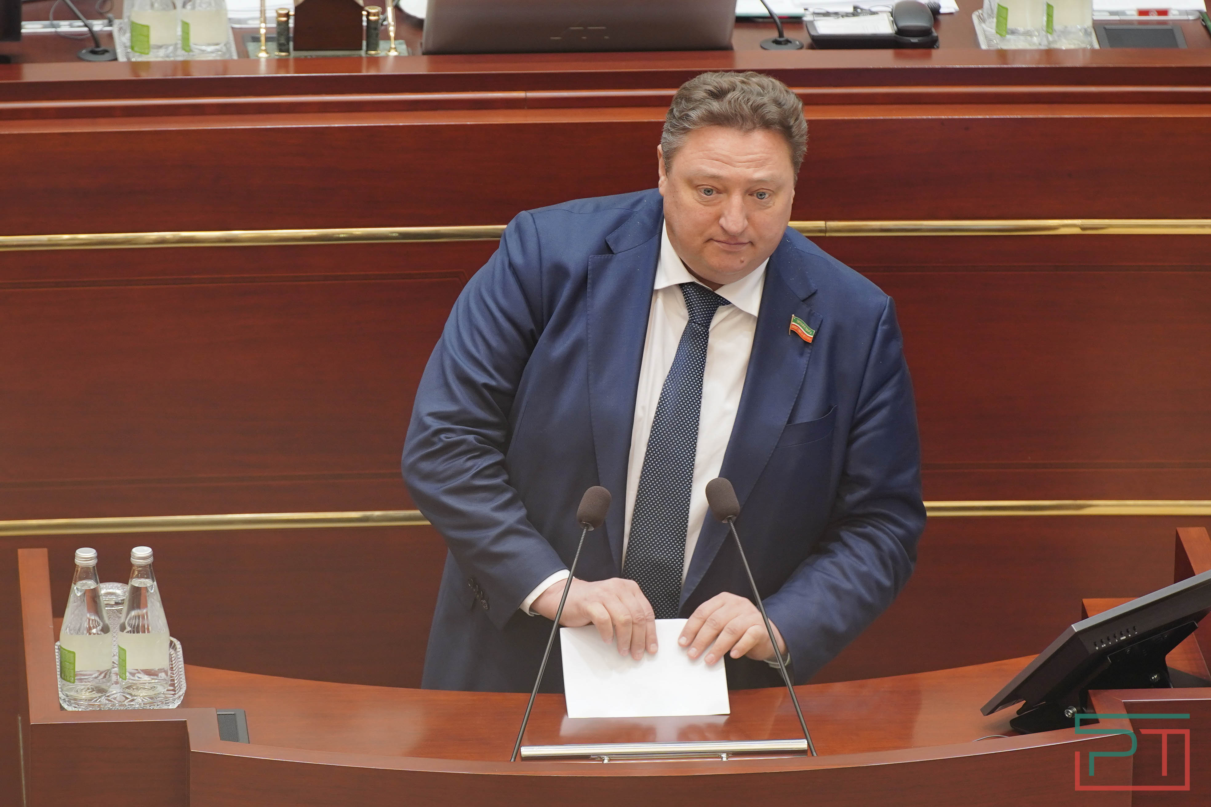 Мигрантов адаптировать, собак регистрировать: Госсовет Татарстана провел последнюю сессию в году