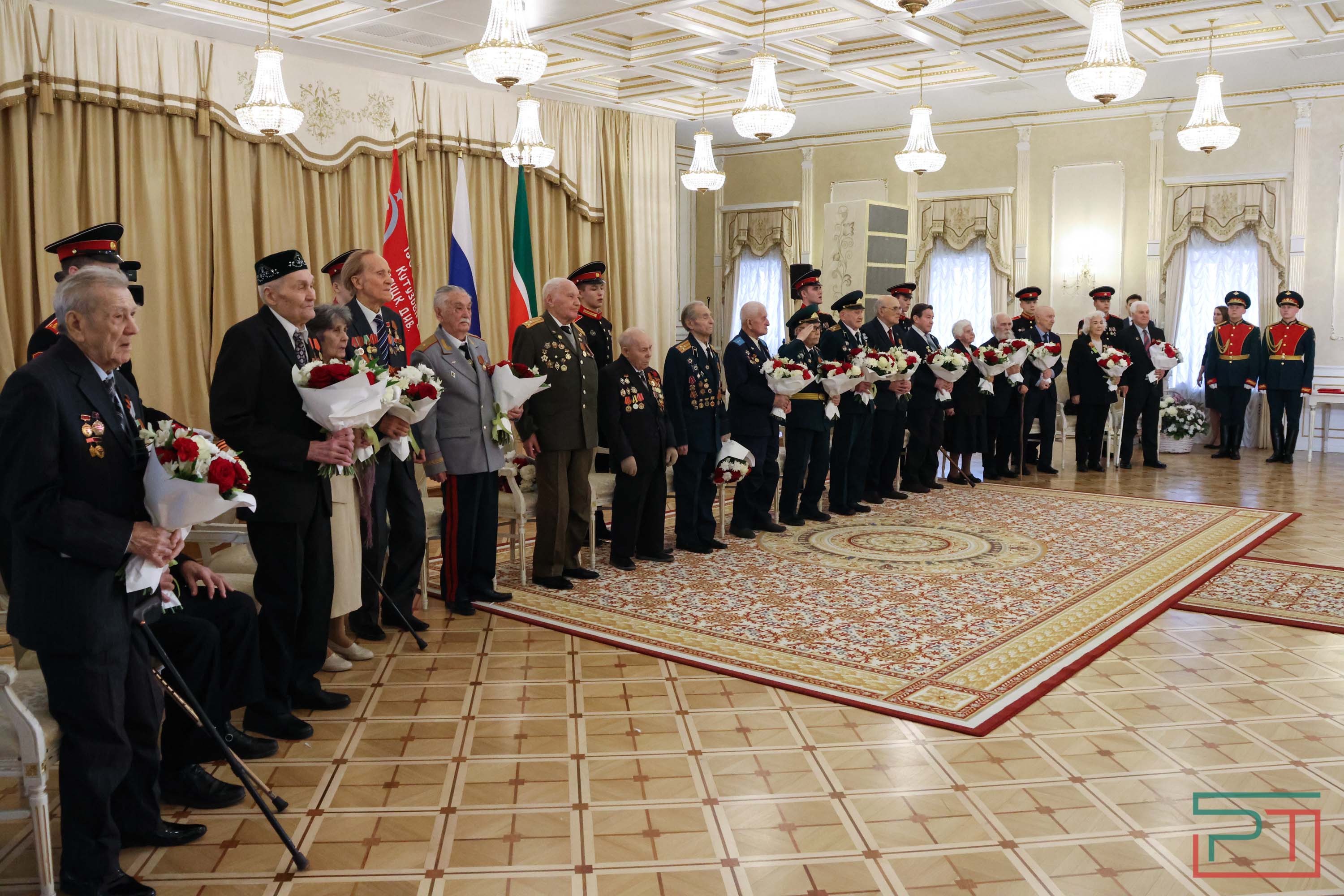 Вручение медалей ветеранам войны