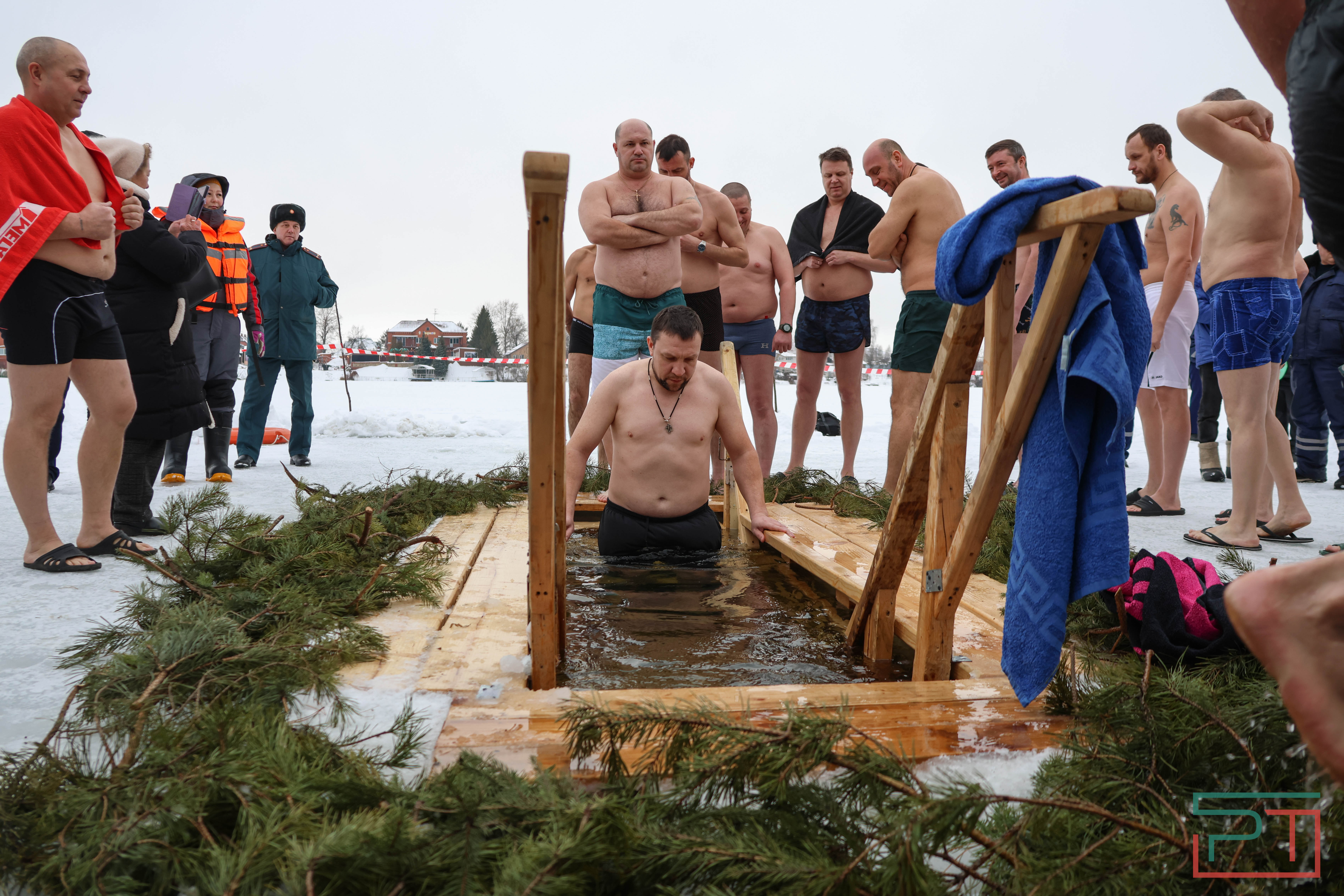 Крещенские купания на озере Верхний Кабан