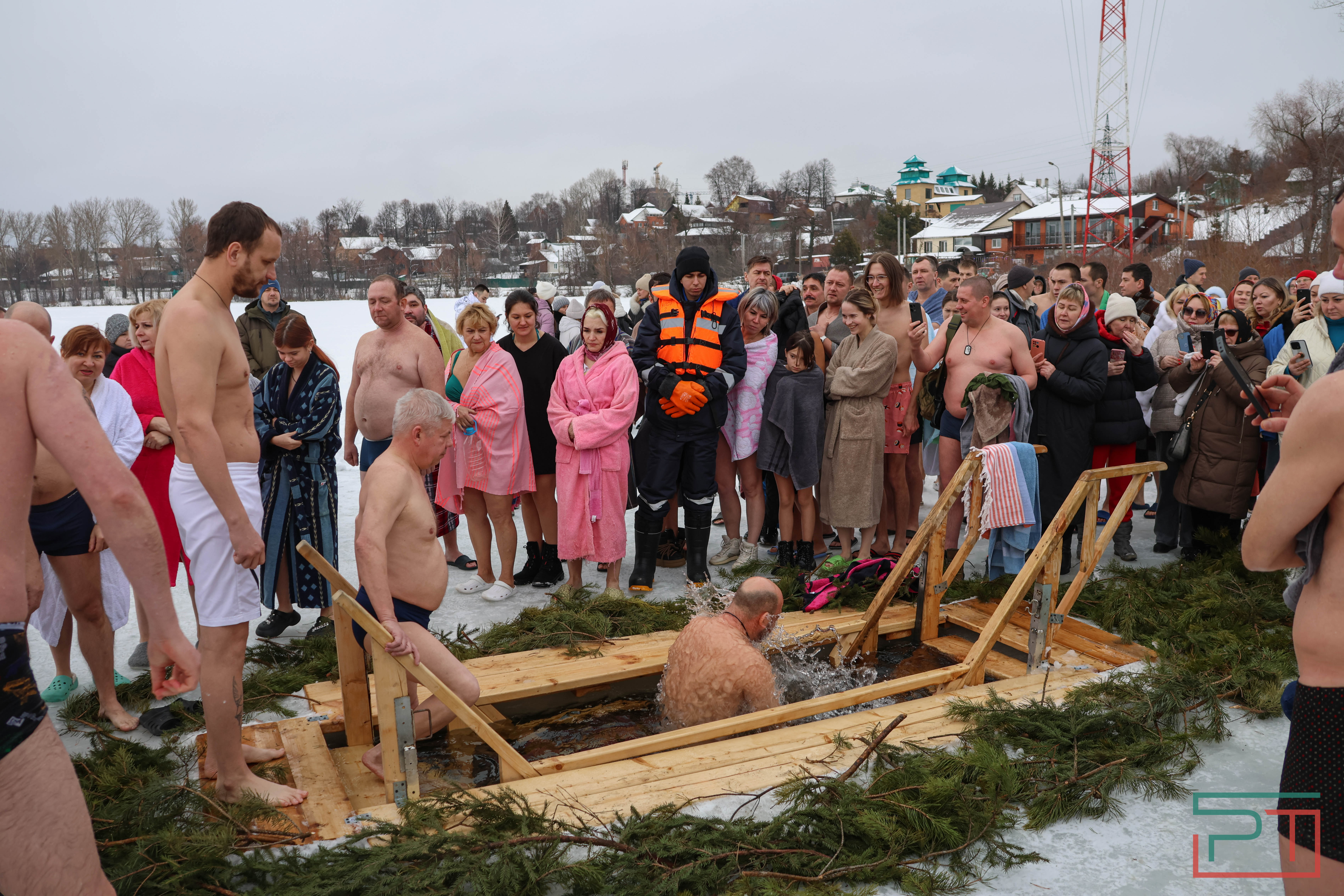 Крещенские купания на озере Верхний Кабан