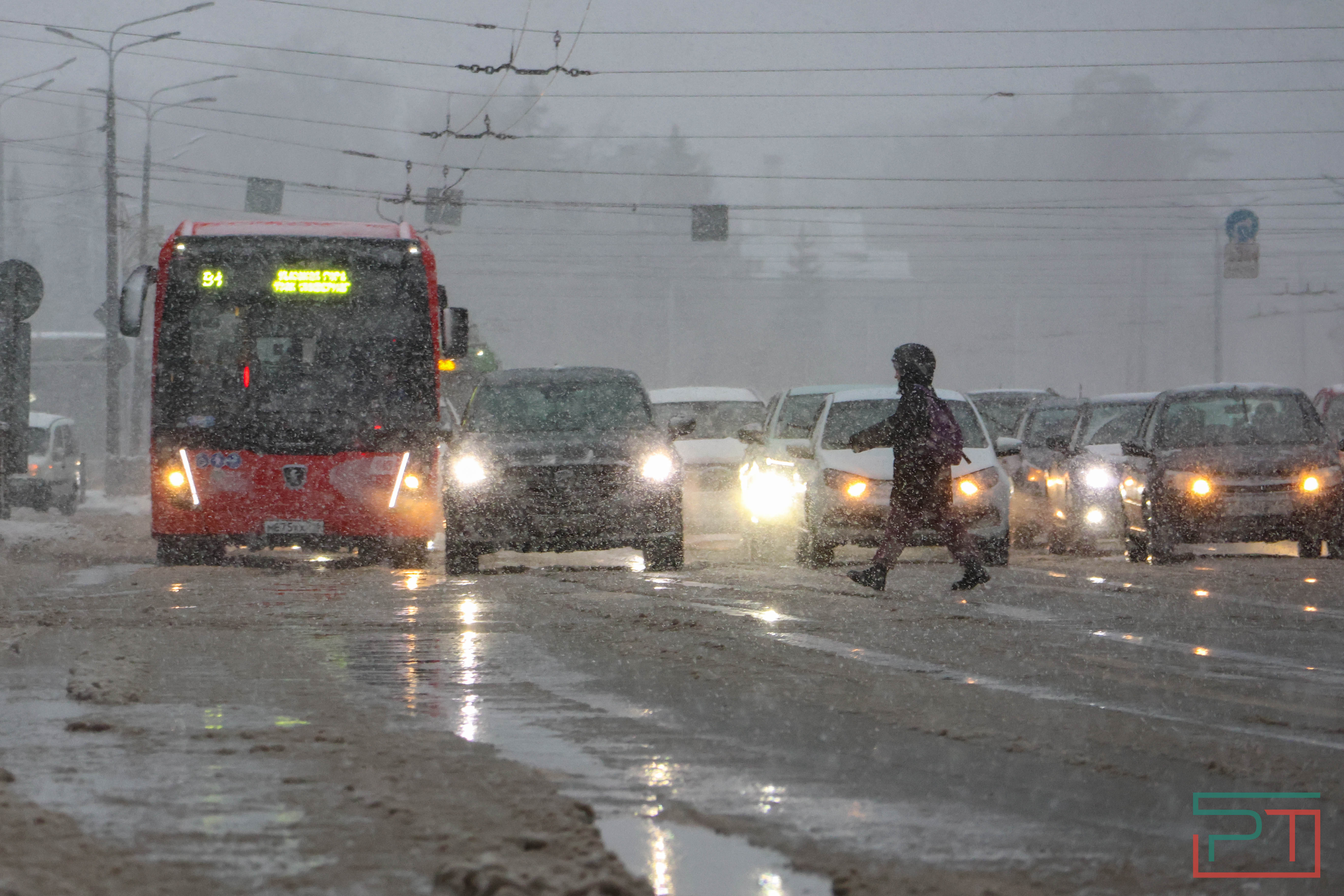 Зима отменяется: в январе казанцам вместо лыж пригодились зонтики