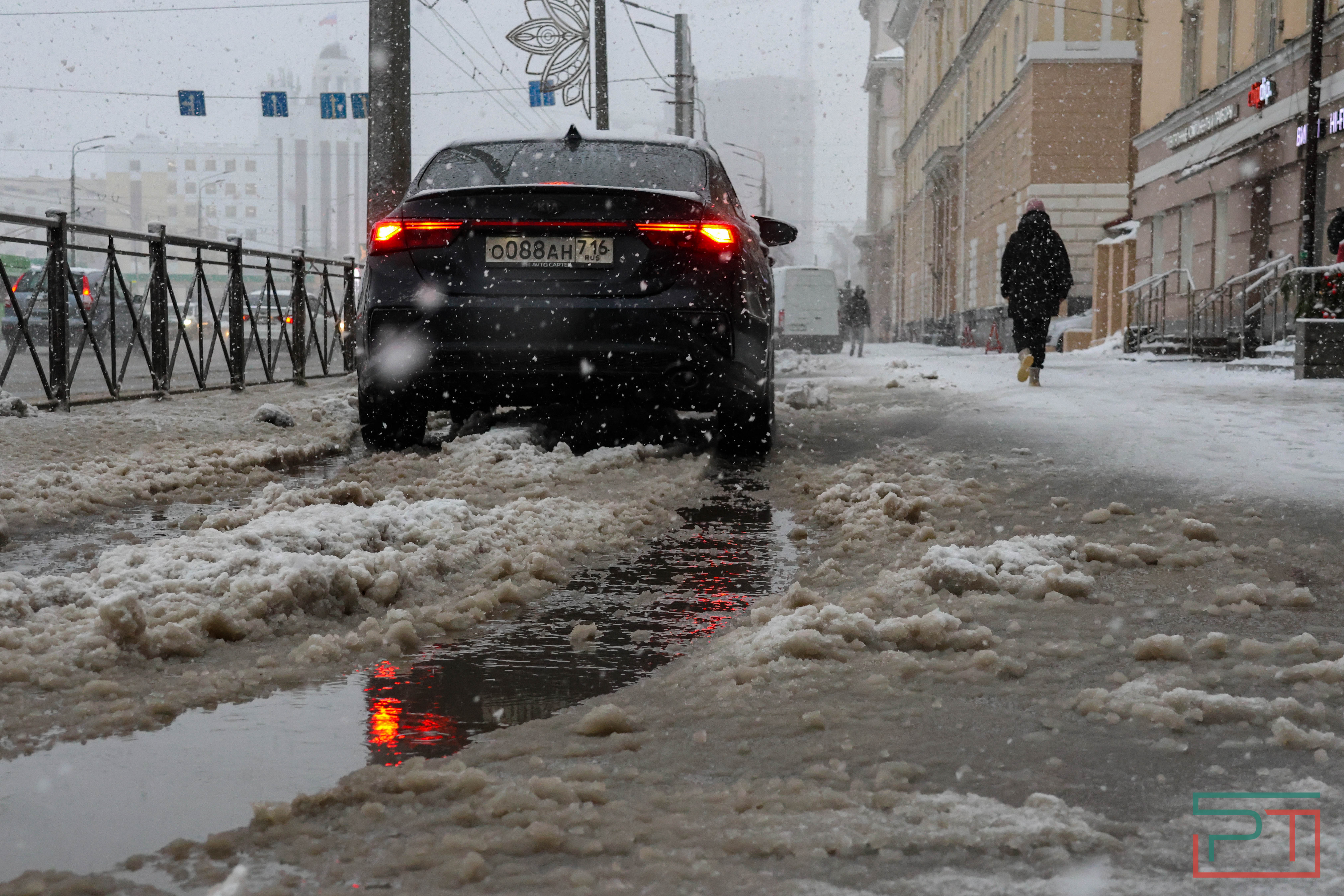 Зима отменяется: в январе казанцам вместо лыж пригодились зонтики