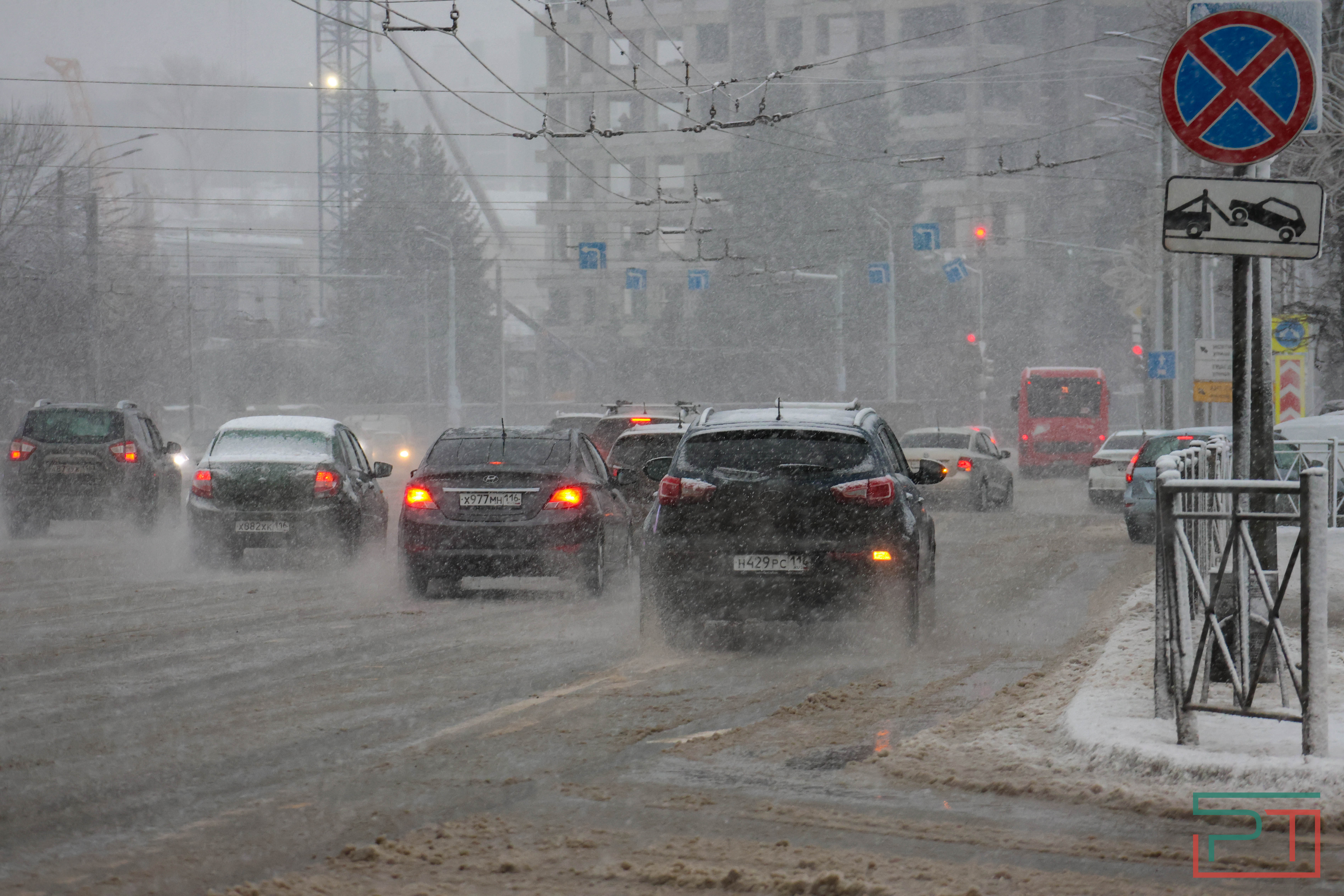 Зима отменяется: в январе казанцам вместо лыж пригодились зонтики