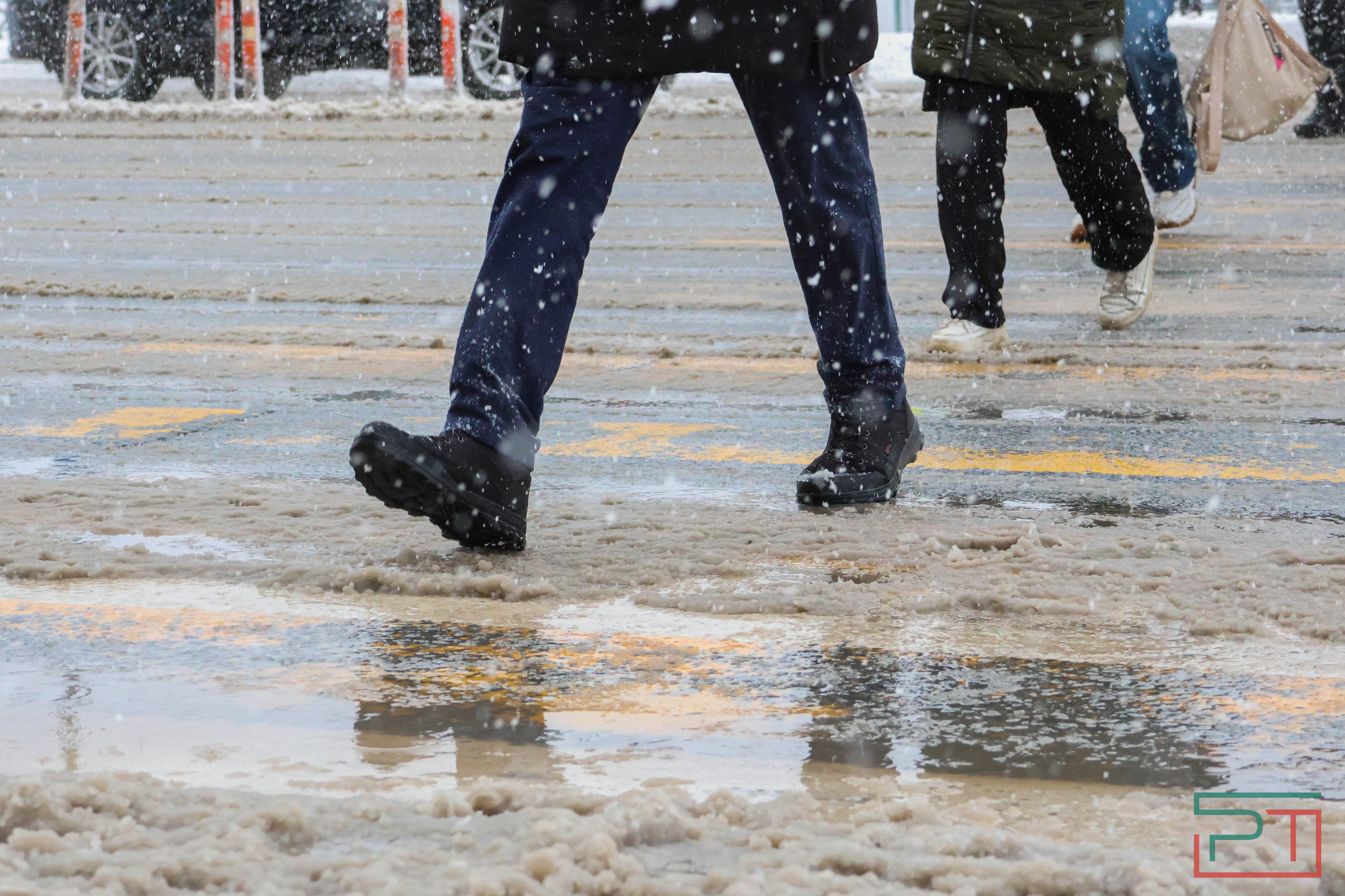 Зима отменяется: в январе казанцам вместо лыж пригодились зонтики