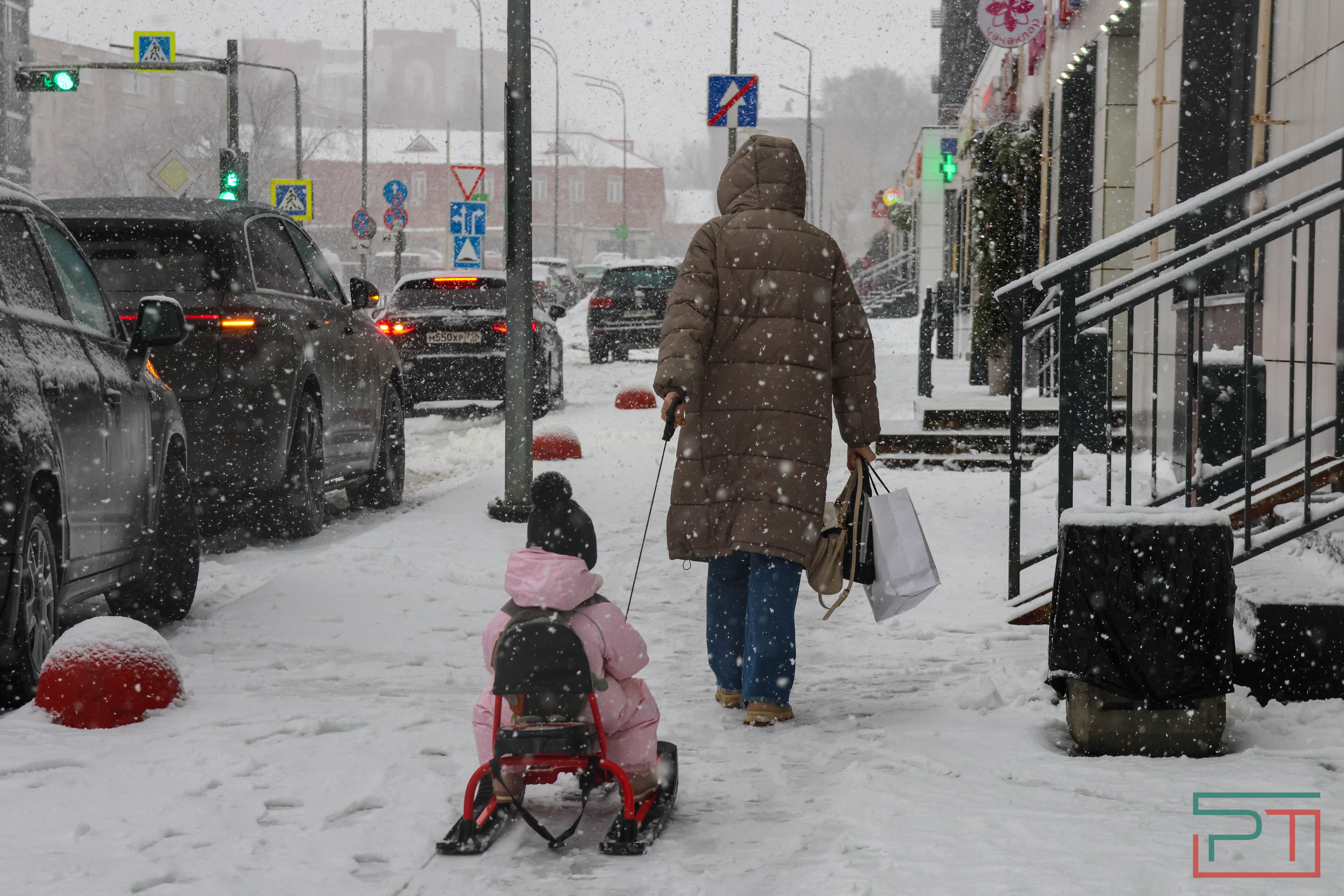 Зима отменяется: в январе казанцам вместо лыж пригодились зонтики