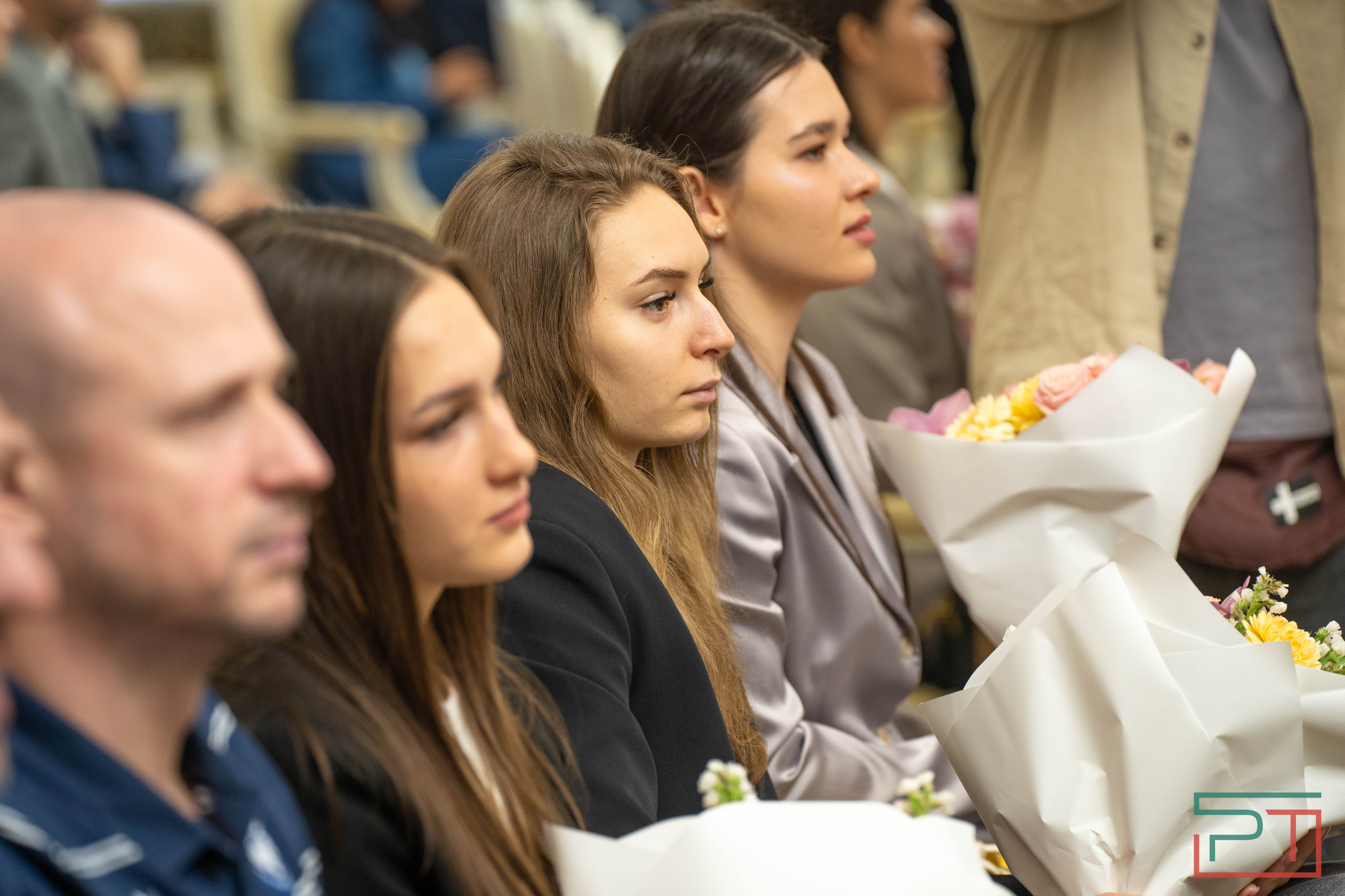 Минниханов поздравил волейболисток с победой