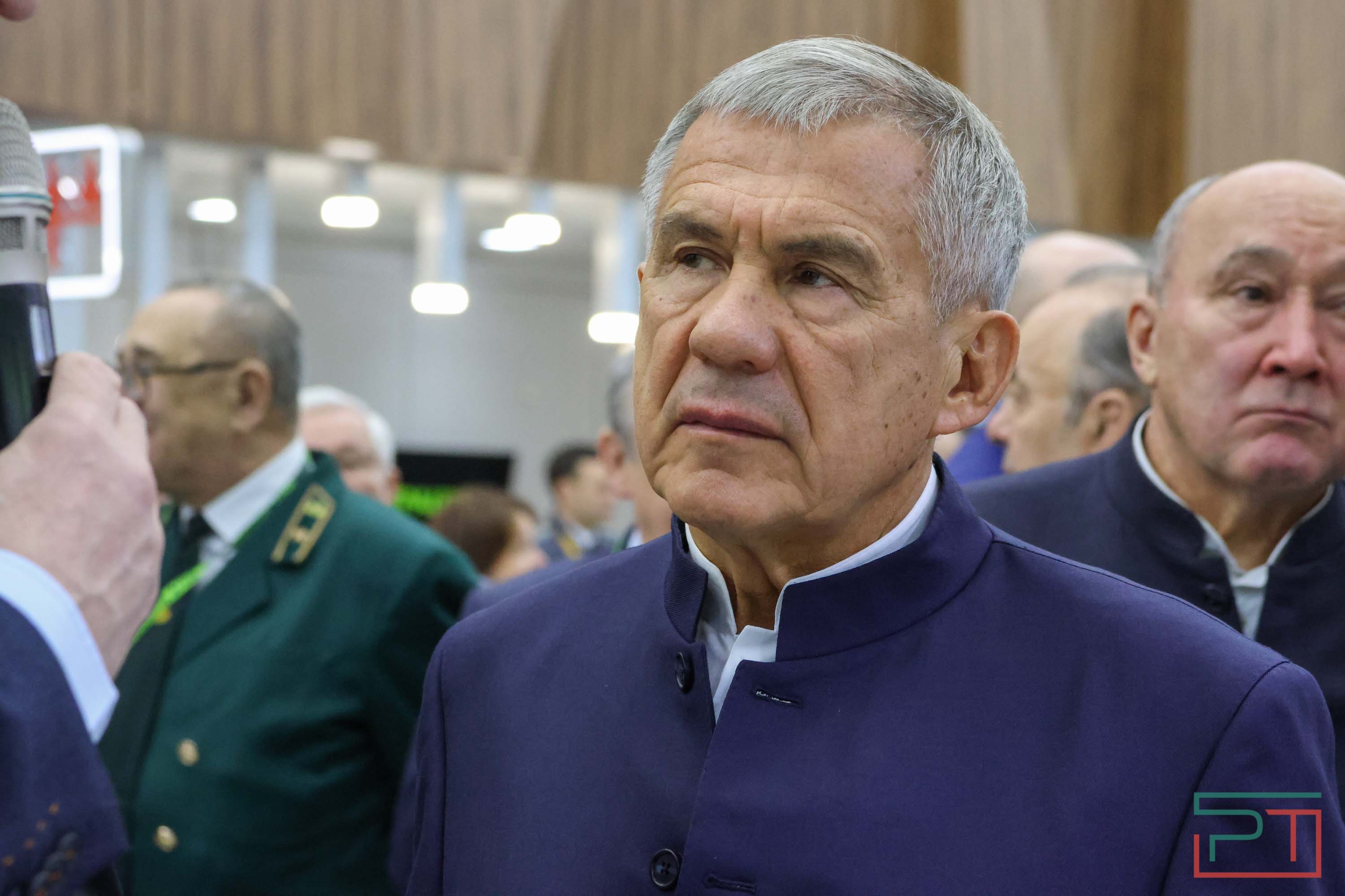 Минниханов осмотрел выставку «Казань Агро 2025»