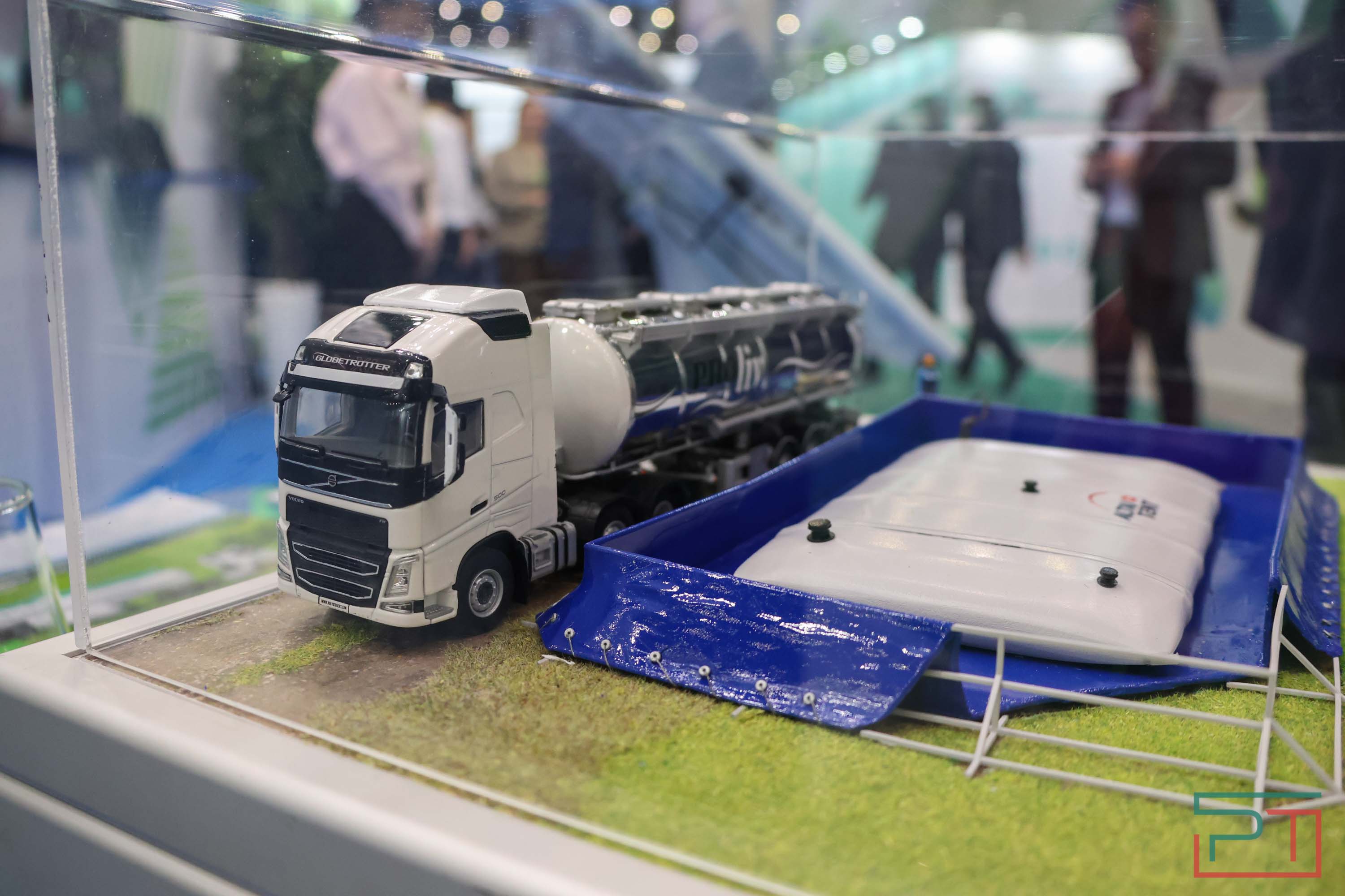 Минниханов осмотрел выставку «Казань Агро 2025»