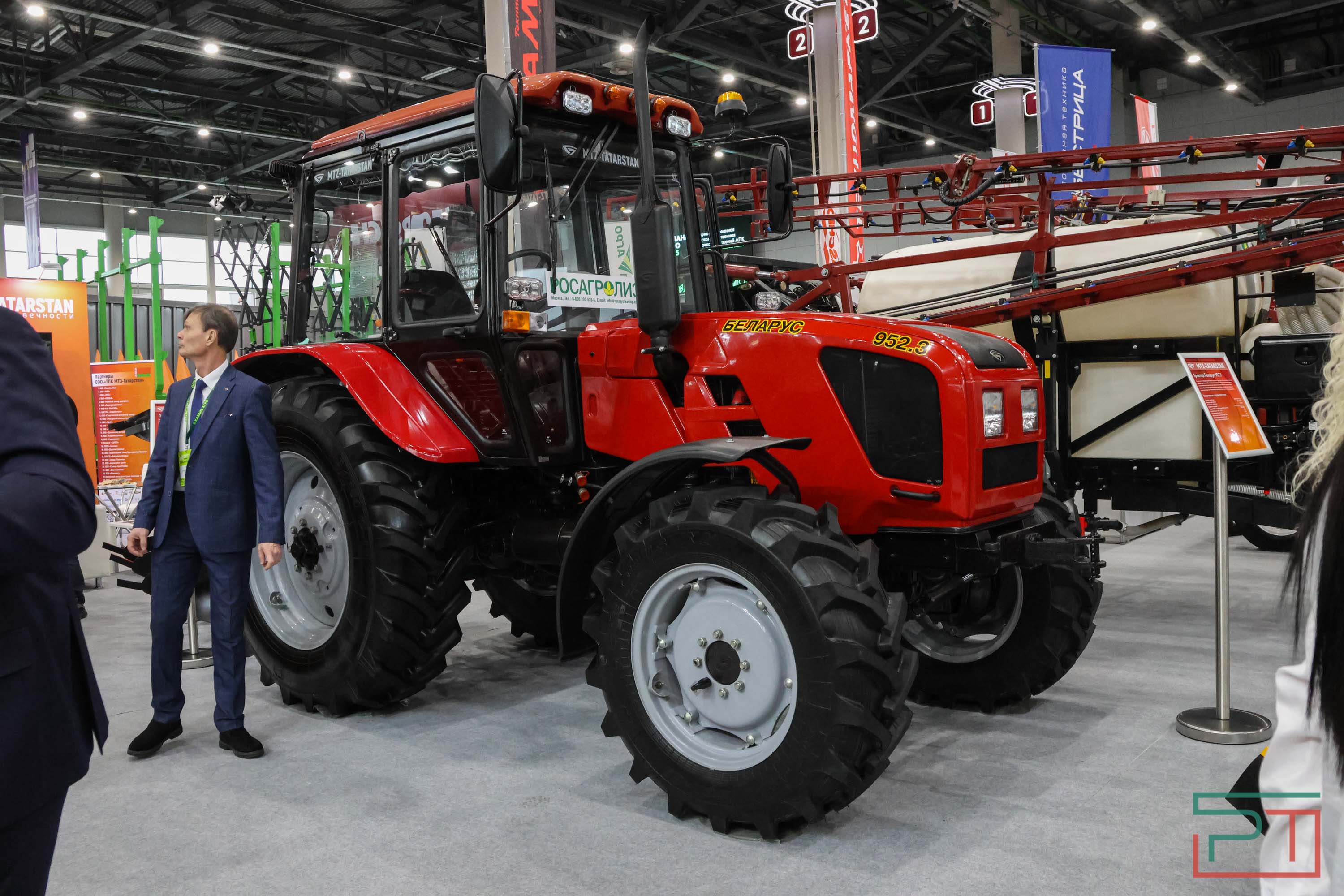 Минниханов осмотрел выставку «Казань Агро 2025»