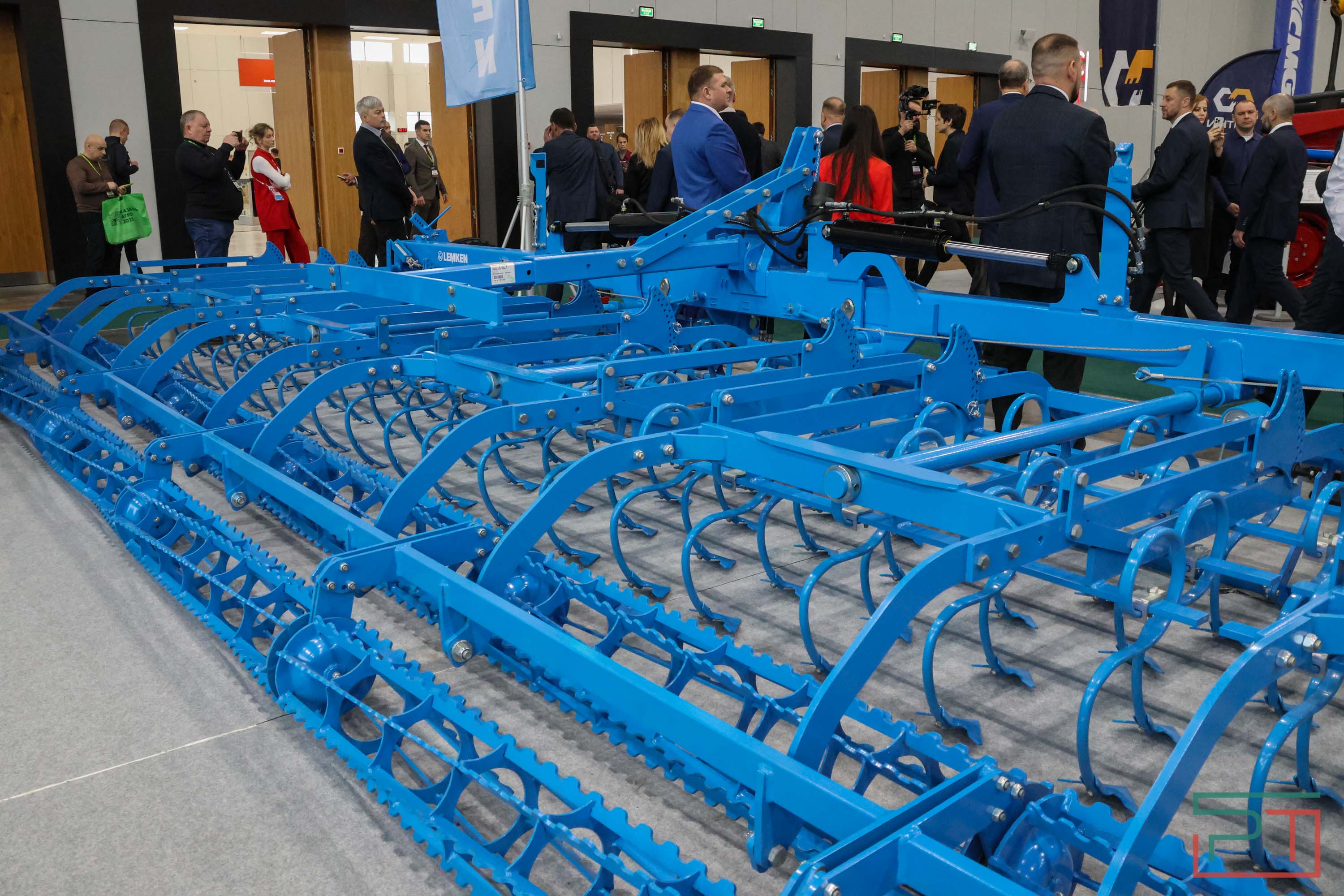 Минниханов осмотрел выставку «Казань Агро 2025»