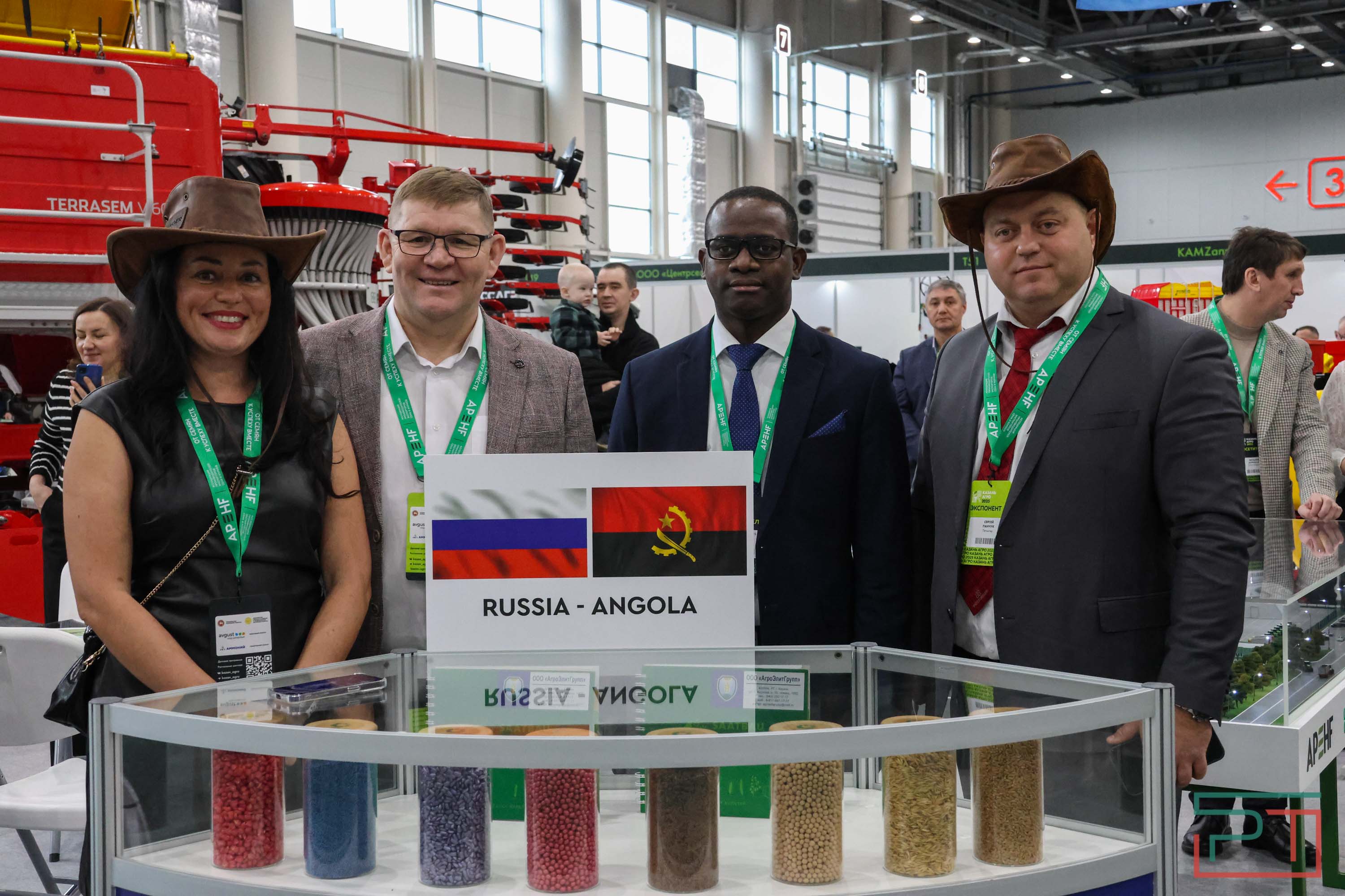Минниханов осмотрел выставку «Казань Агро 2025»