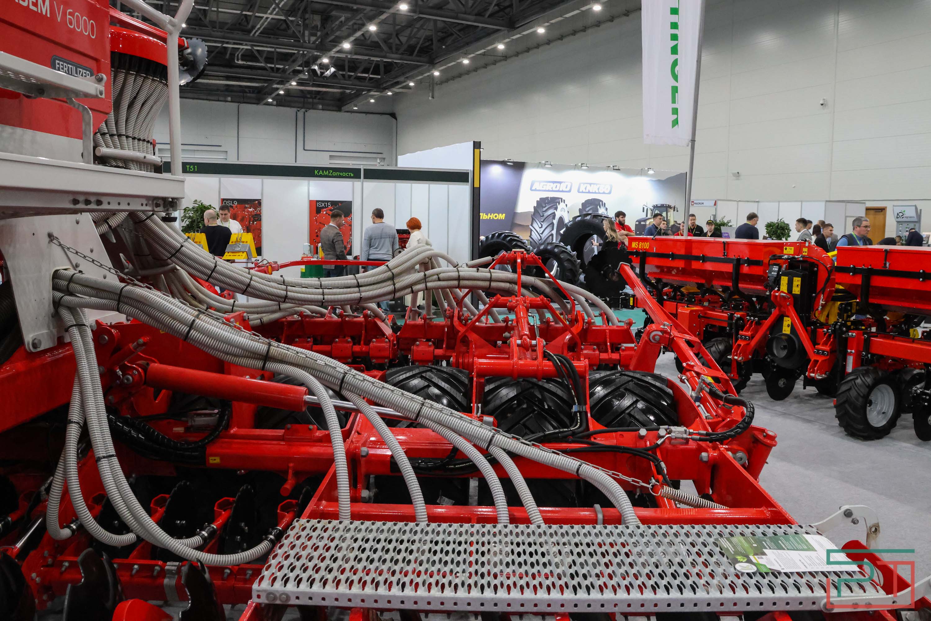 Минниханов осмотрел выставку «Казань Агро 2025»