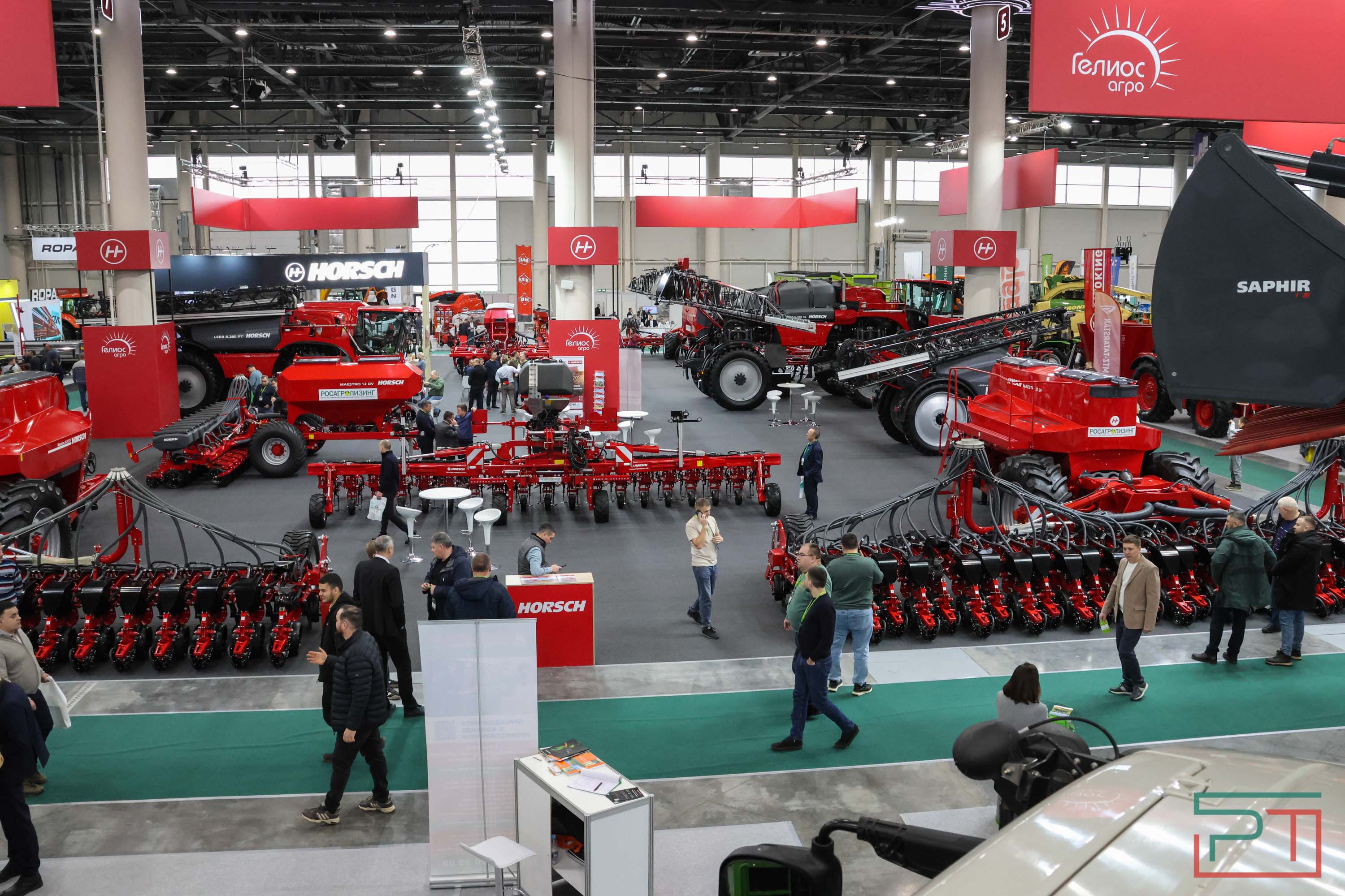 Минниханов осмотрел выставку «Казань Агро 2025»