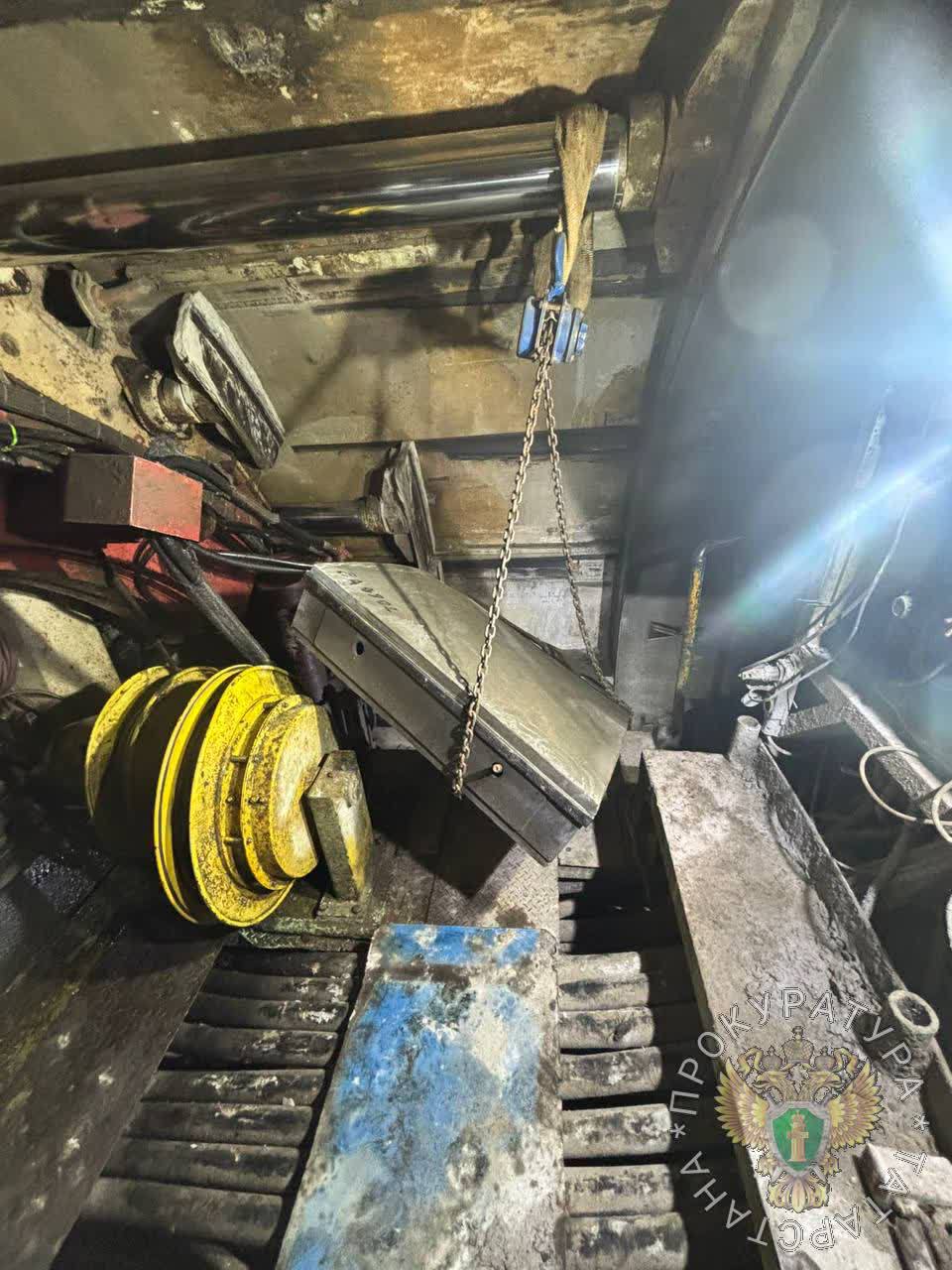 В Казани на рабочего на стройке упала стена — он погиб