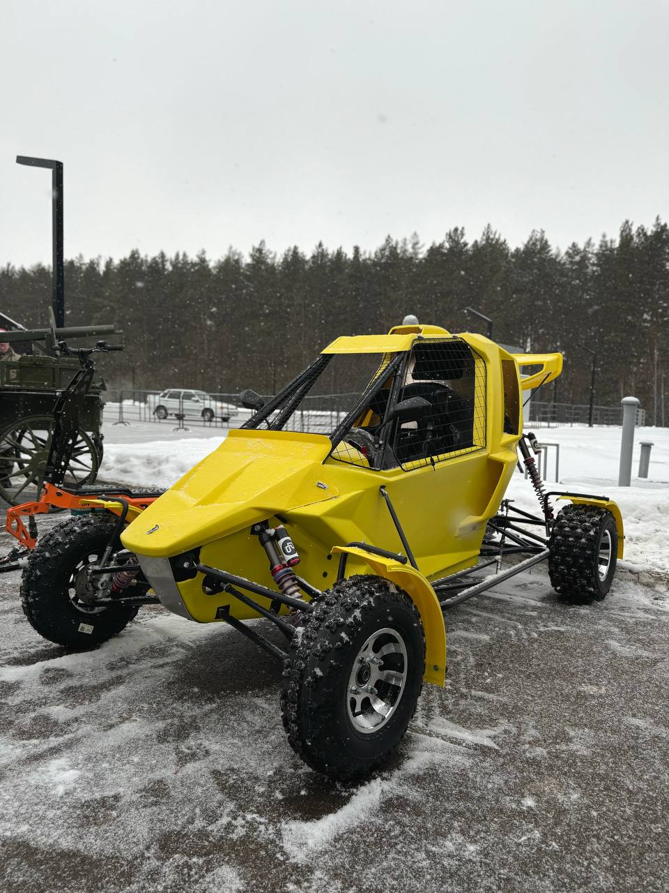 В Челнах представили снегоболотоход, бронированное авто и другую технику местного производства