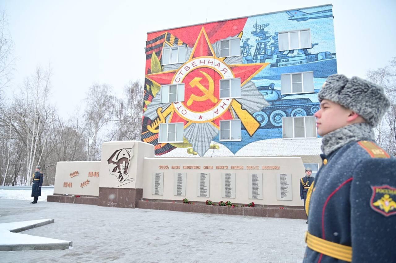 Дмитрий Медведев посетил Казань и провел совещание на пороховом заводе