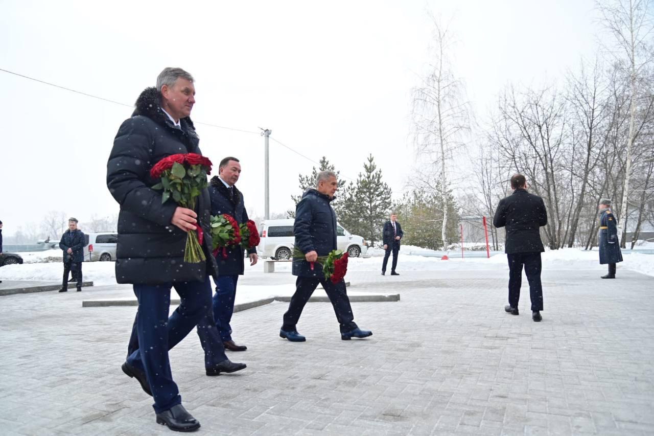 Дмитрий Медведев посетил Казань и провел совещание на пороховом заводе