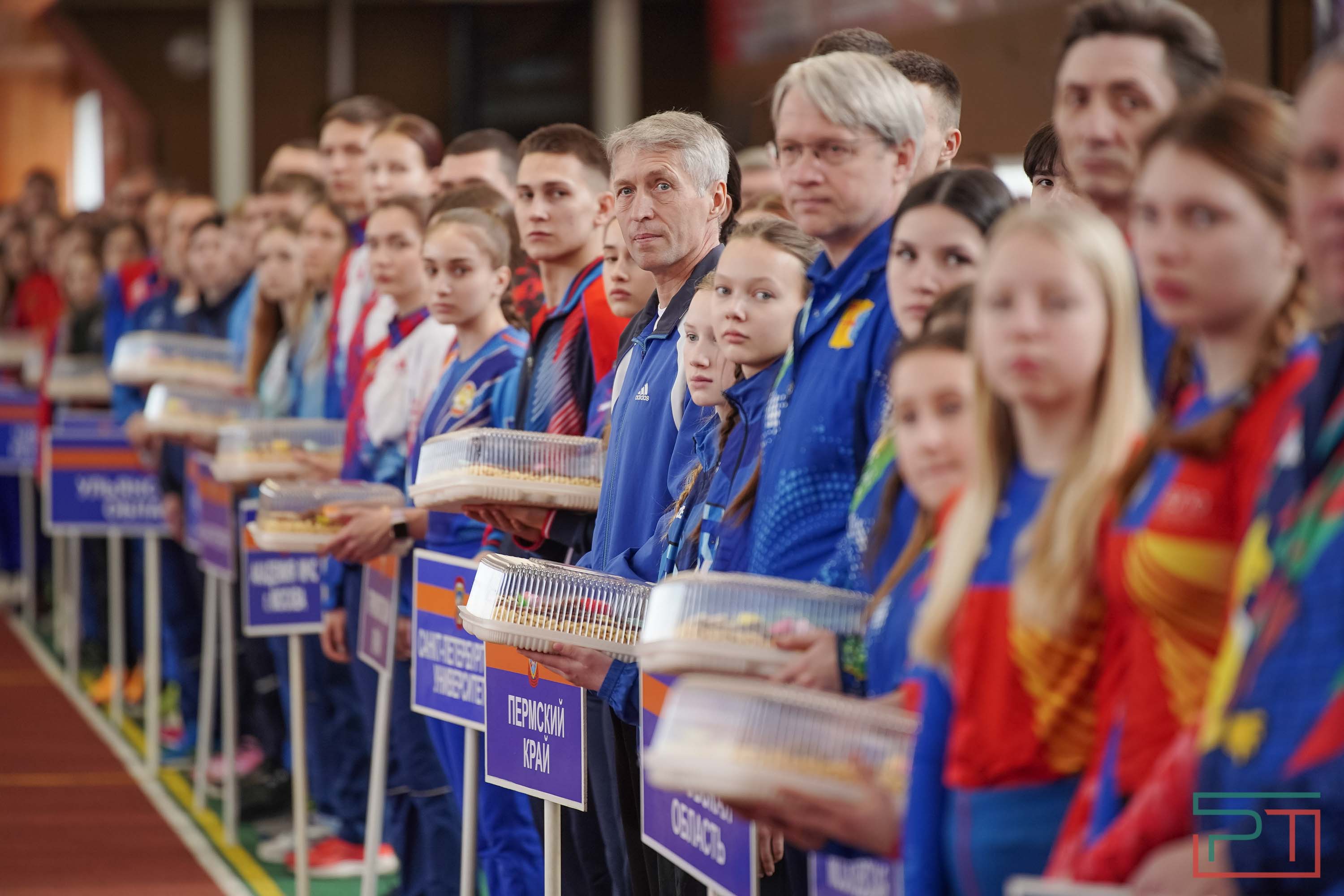 Старт соревнований по пожарно-спасательному спорту