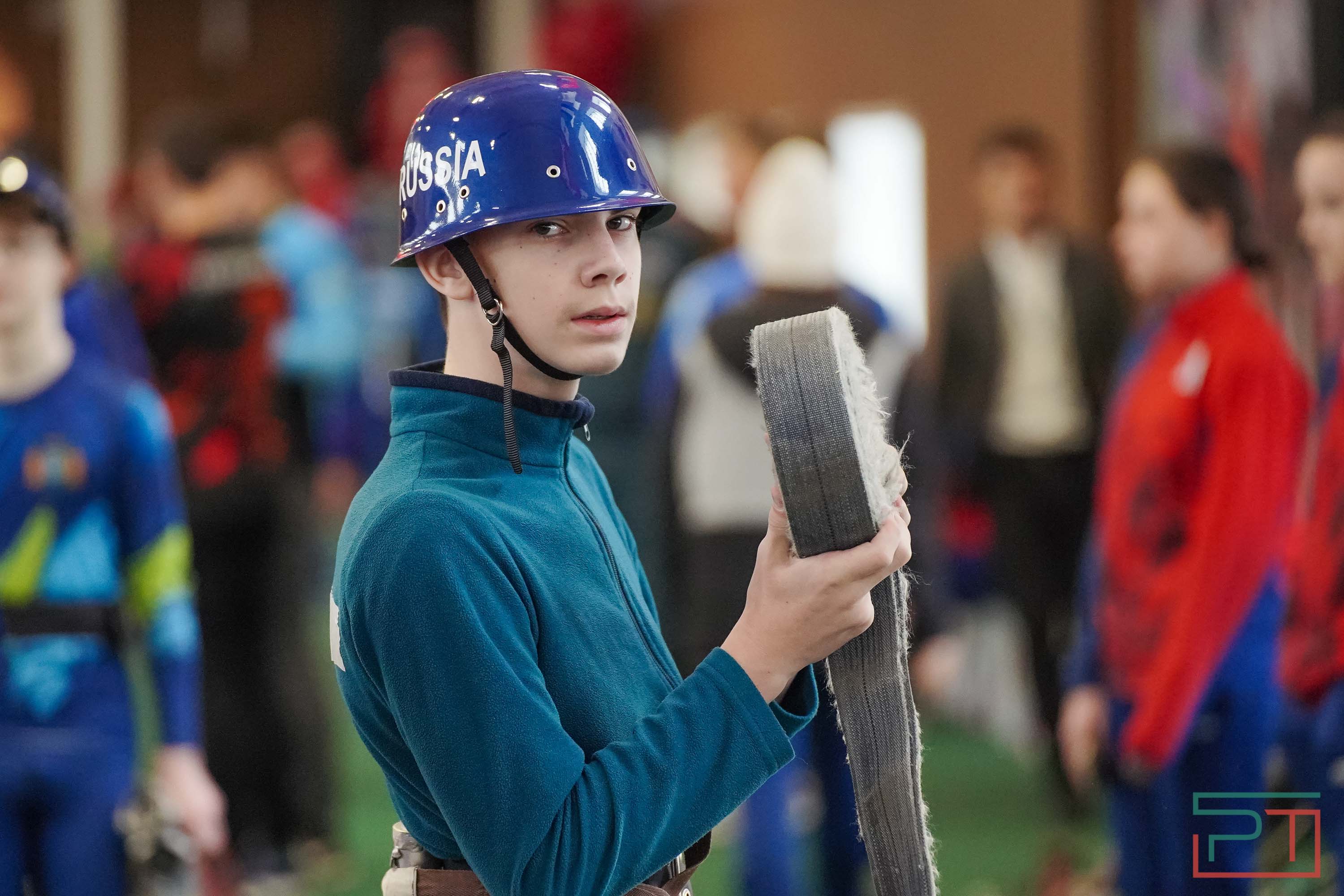 Старт соревнований по пожарно-спасательному спорту