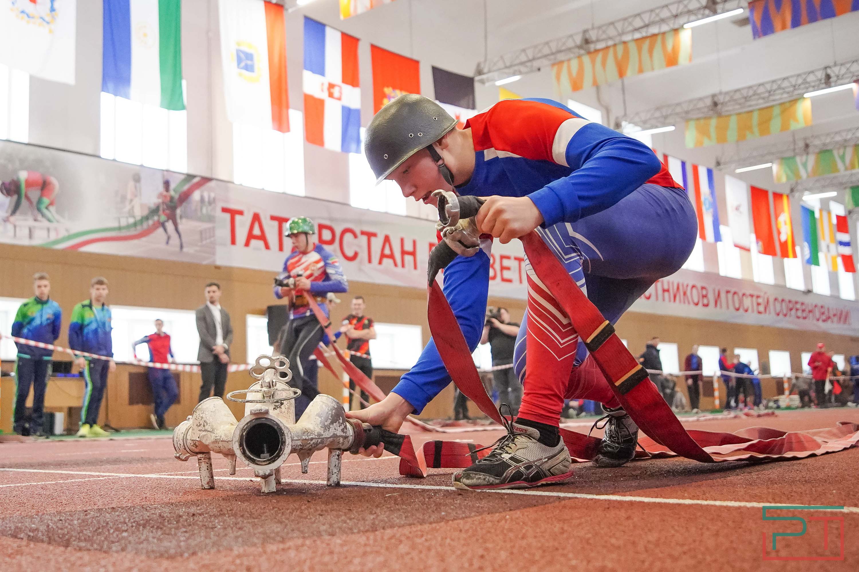 Старт соревнований по пожарно-спасательному спорту