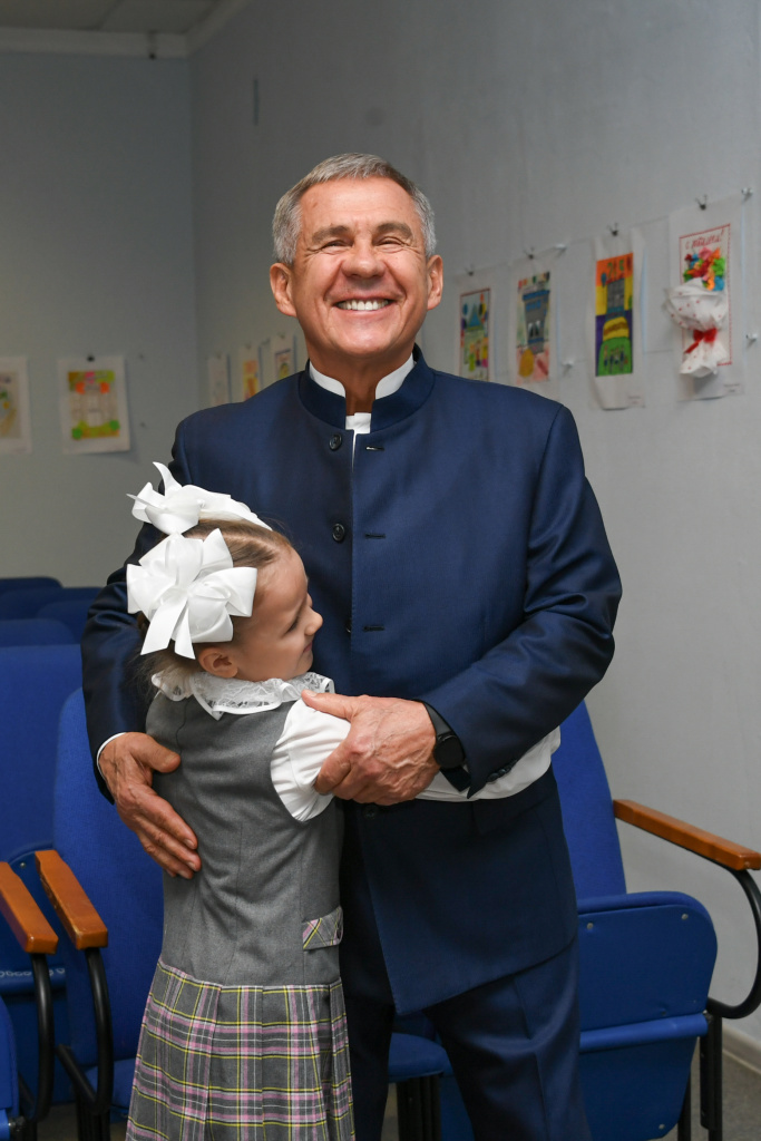 «Работаю не для того, чтобы кому-то нравиться»: яркие фразы и фото Рустама Минниханова