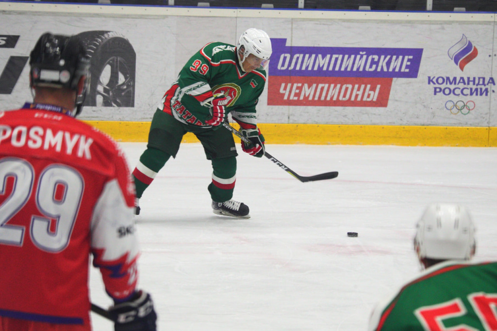 «Работаю не для того, чтобы кому-то нравиться»: яркие фразы и фото Рустама Минниханова