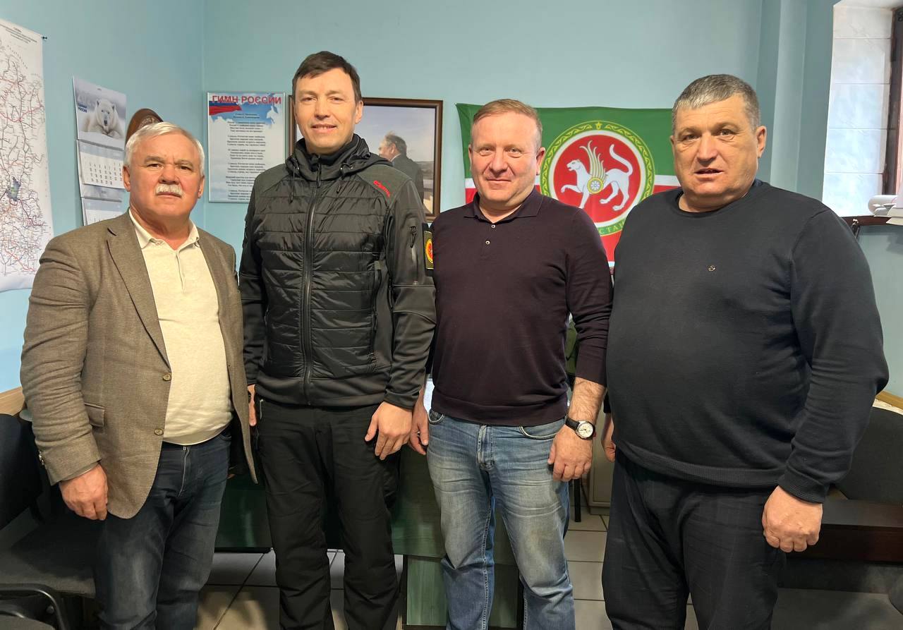 Глава Дрожжановского района привез гуманитарную помощь в Рубежное