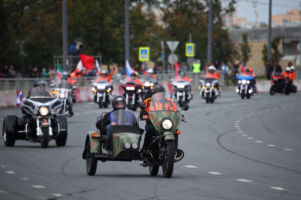 «Работаю не для того, чтобы кому-то нравиться»: яркие фразы и фото Рустама Минниханова