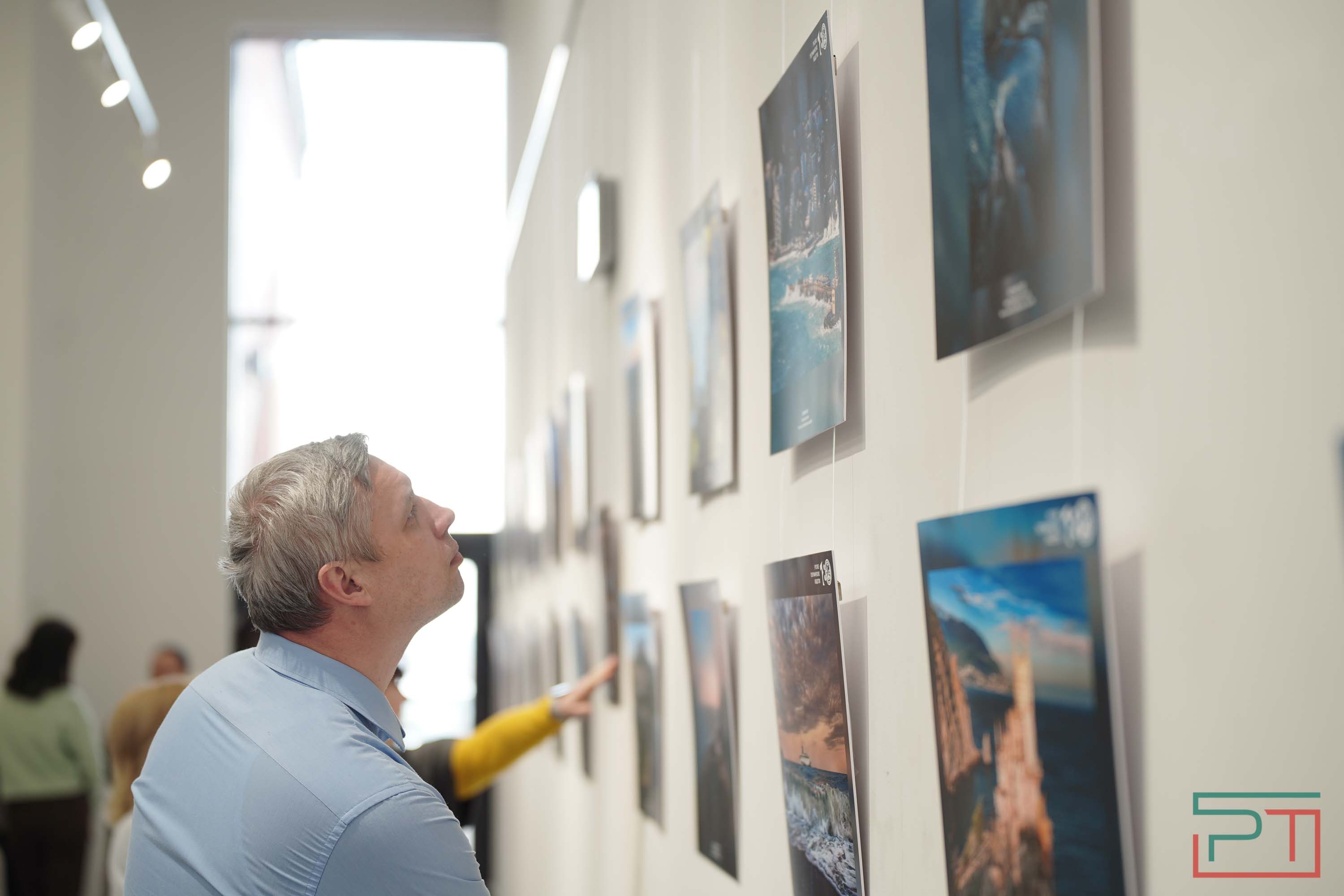 Открытие фотовыставки о Крыме