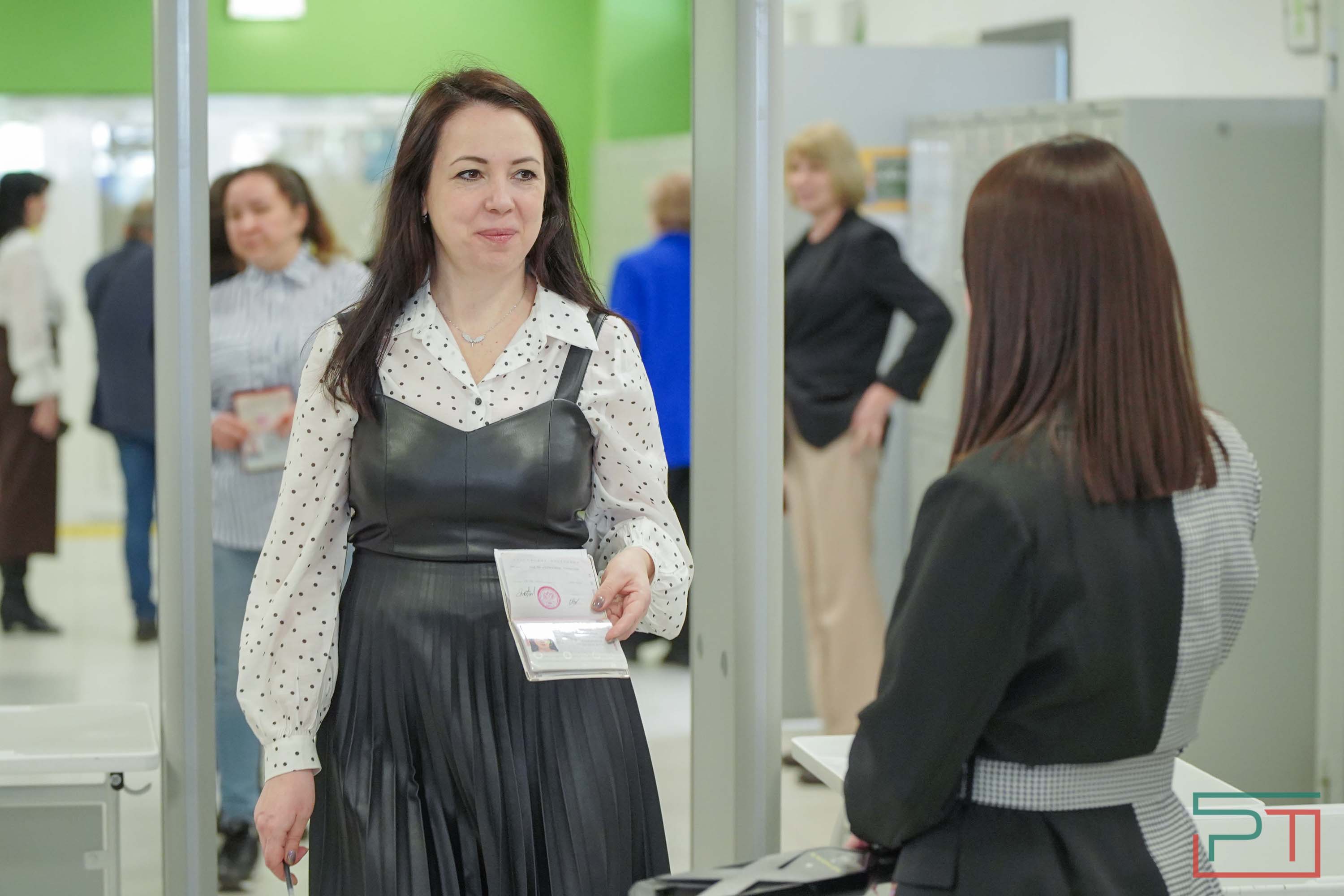 Депутаты Госсовета РТ сдали ЕГЭ