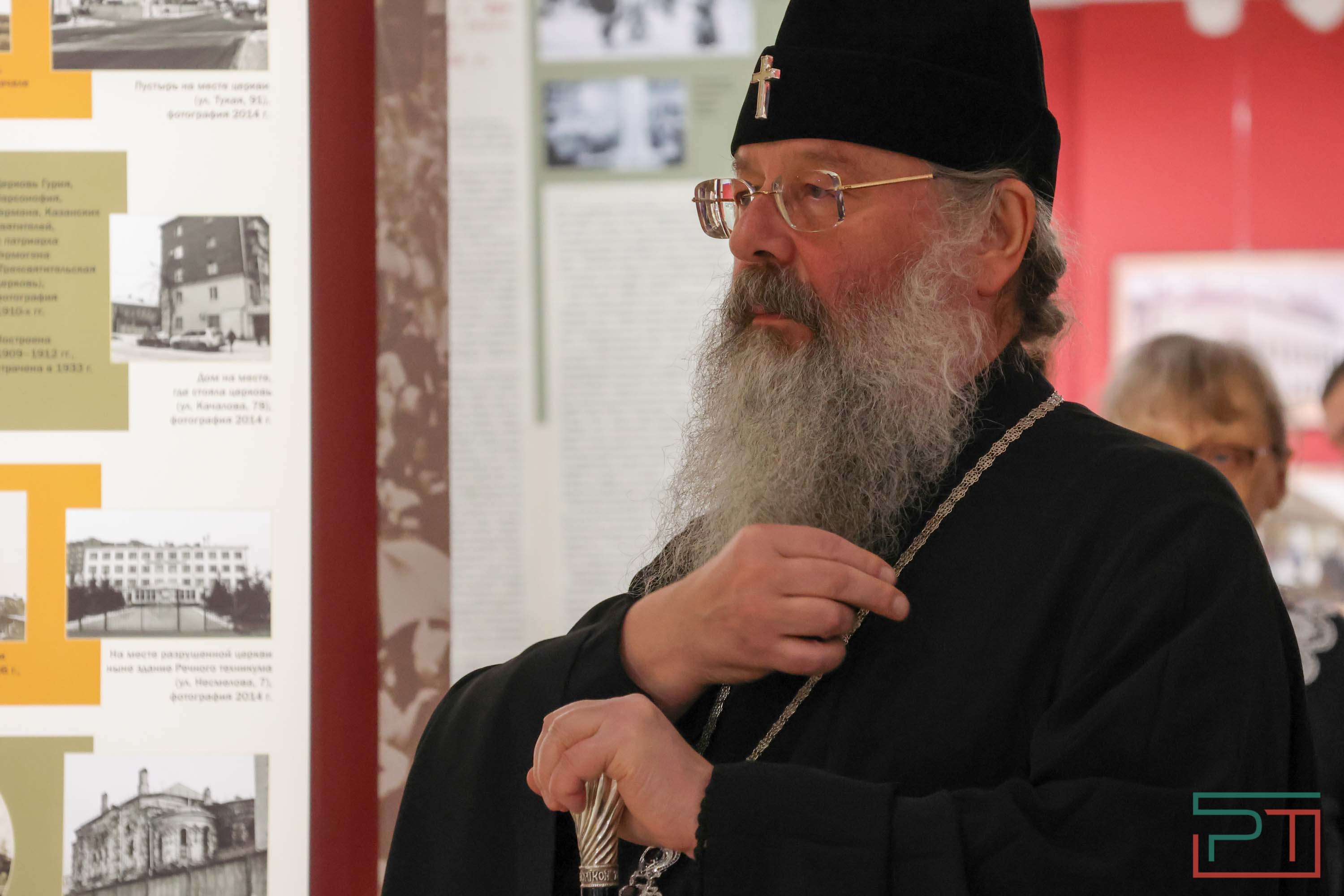 Разворовали и переплавили: митрополит Кирилл открыл в Казани выставку «Не должно вам быть»