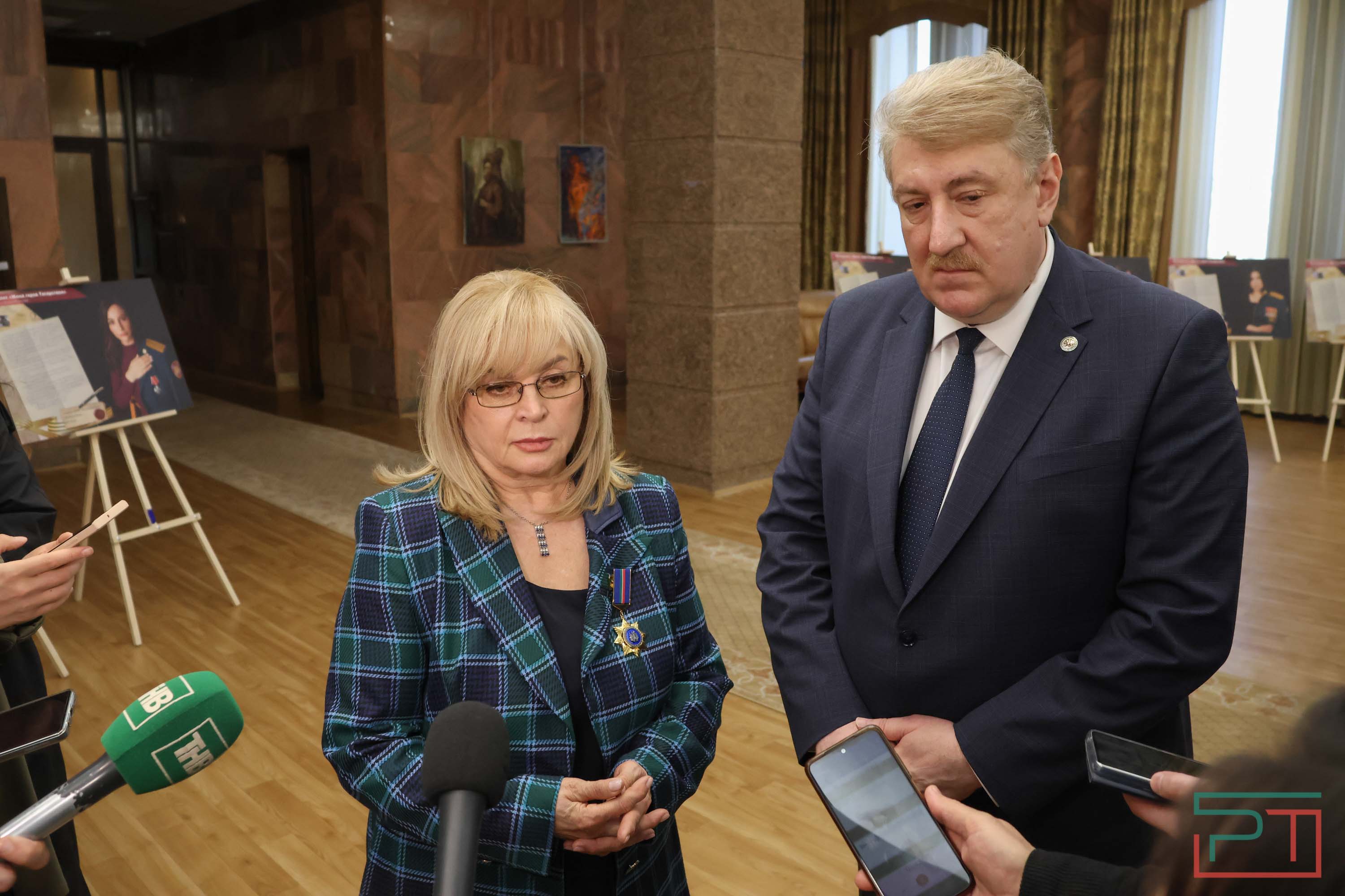 Элла Памфилова посетила выставку, посвященную бойцам СВО