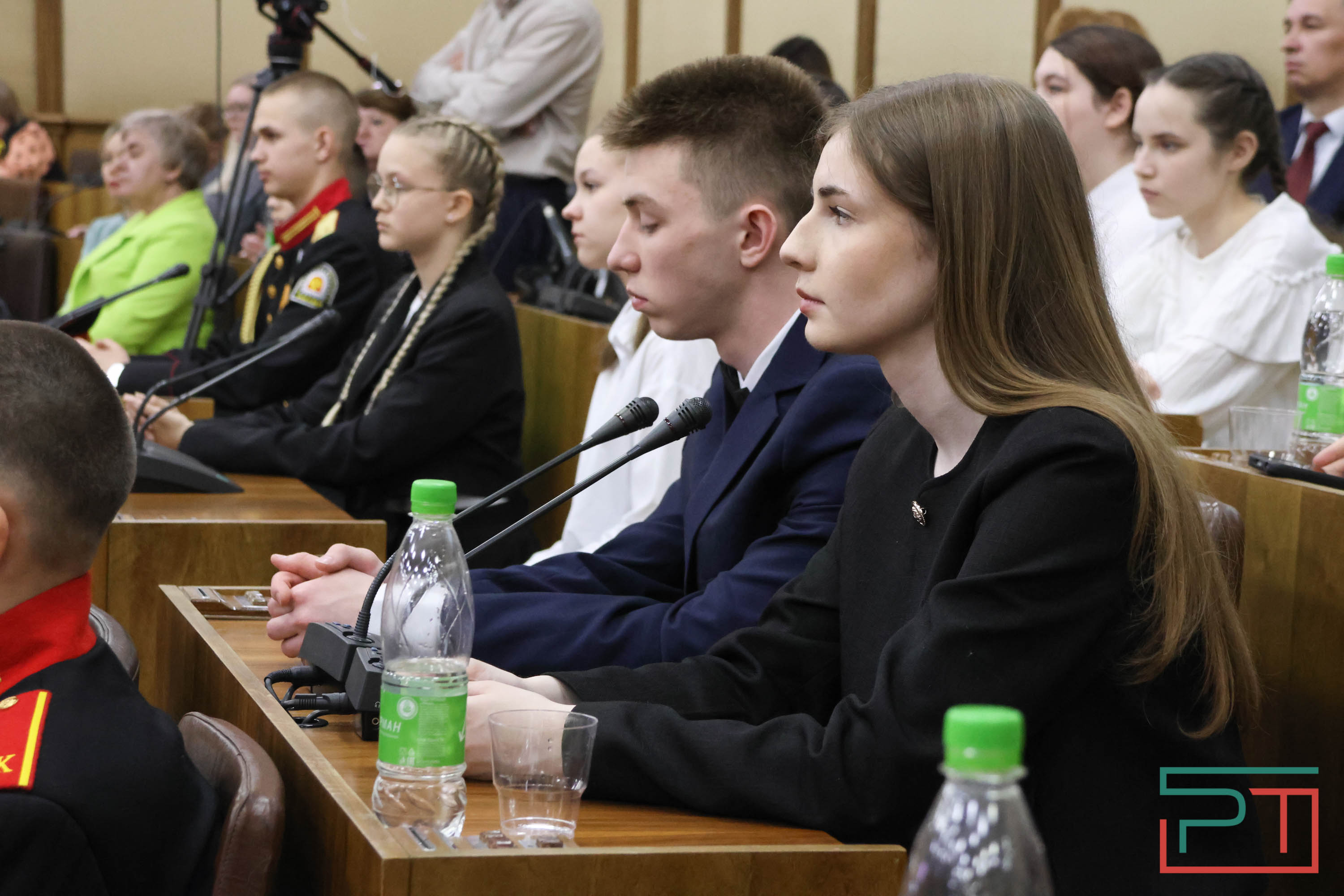 В Госсовете наградили победителей парламентских уроков