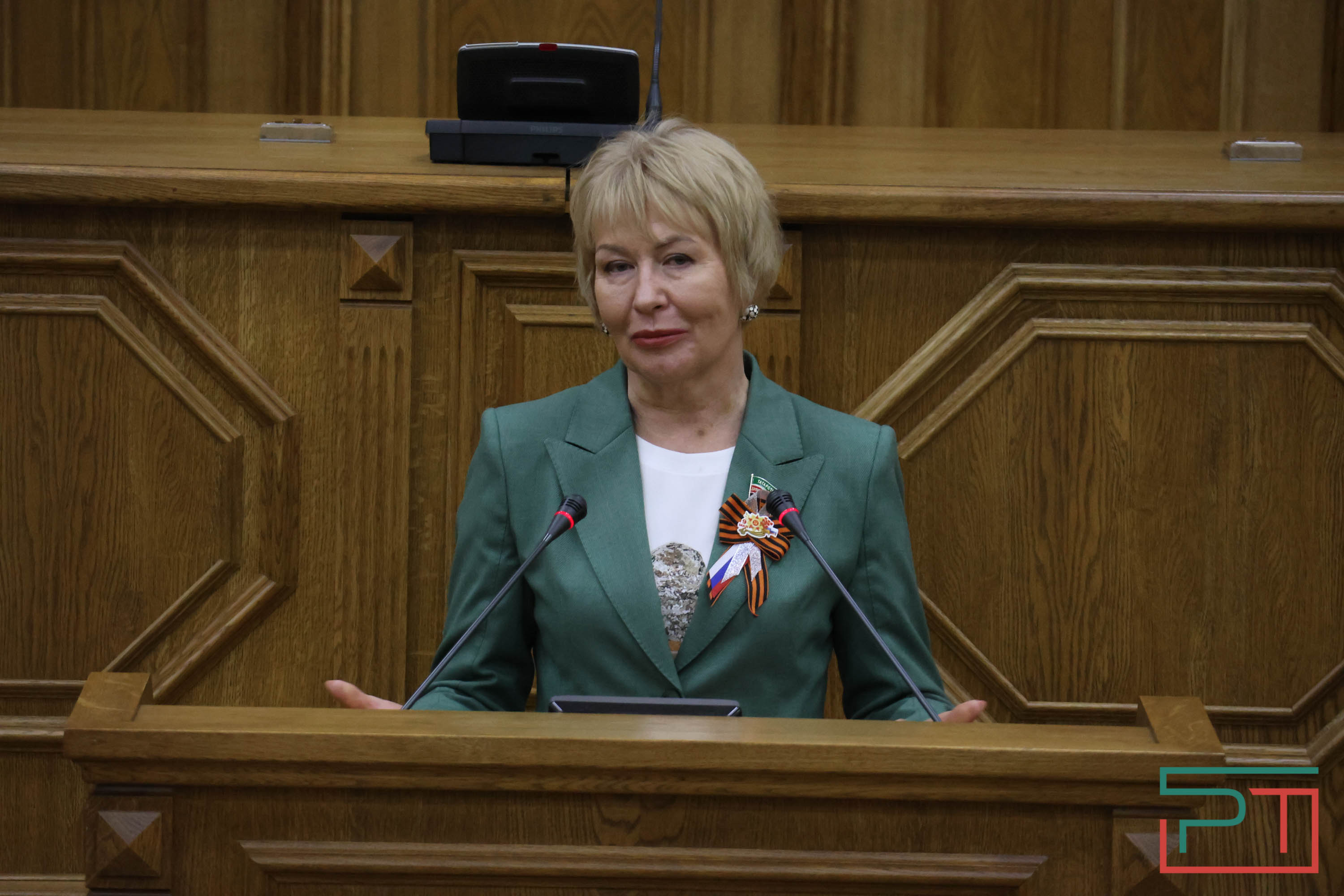 В Госсовете наградили победителей парламентских уроков