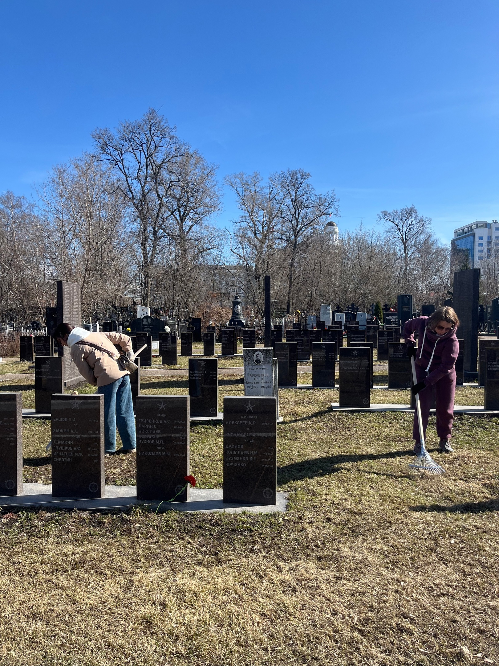 На Арском кладбище в Казани прошла генеральная уборка
