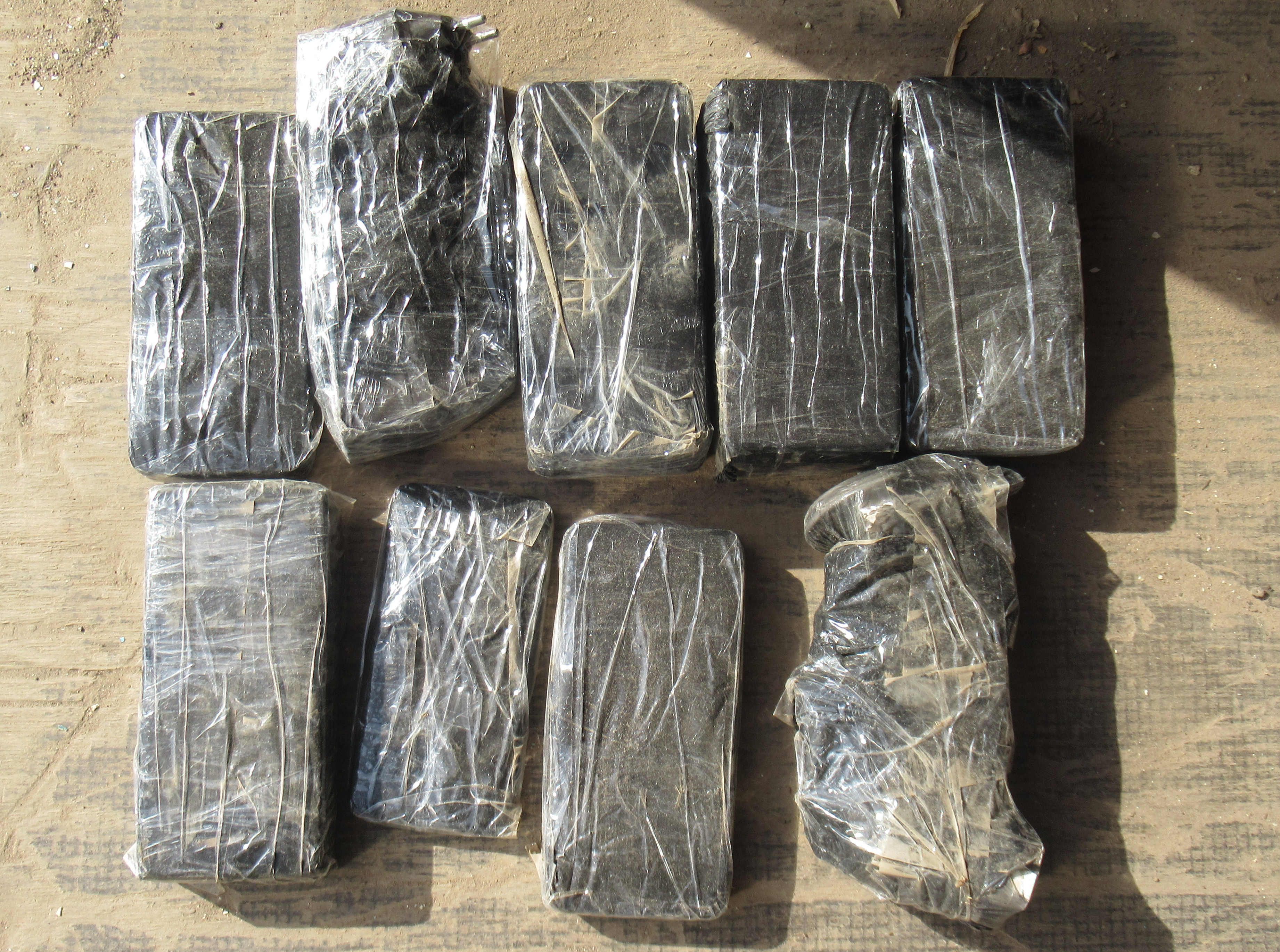 В колонию в Альметьевске пытались провезти более 20 смартфонов в коробках с обувью