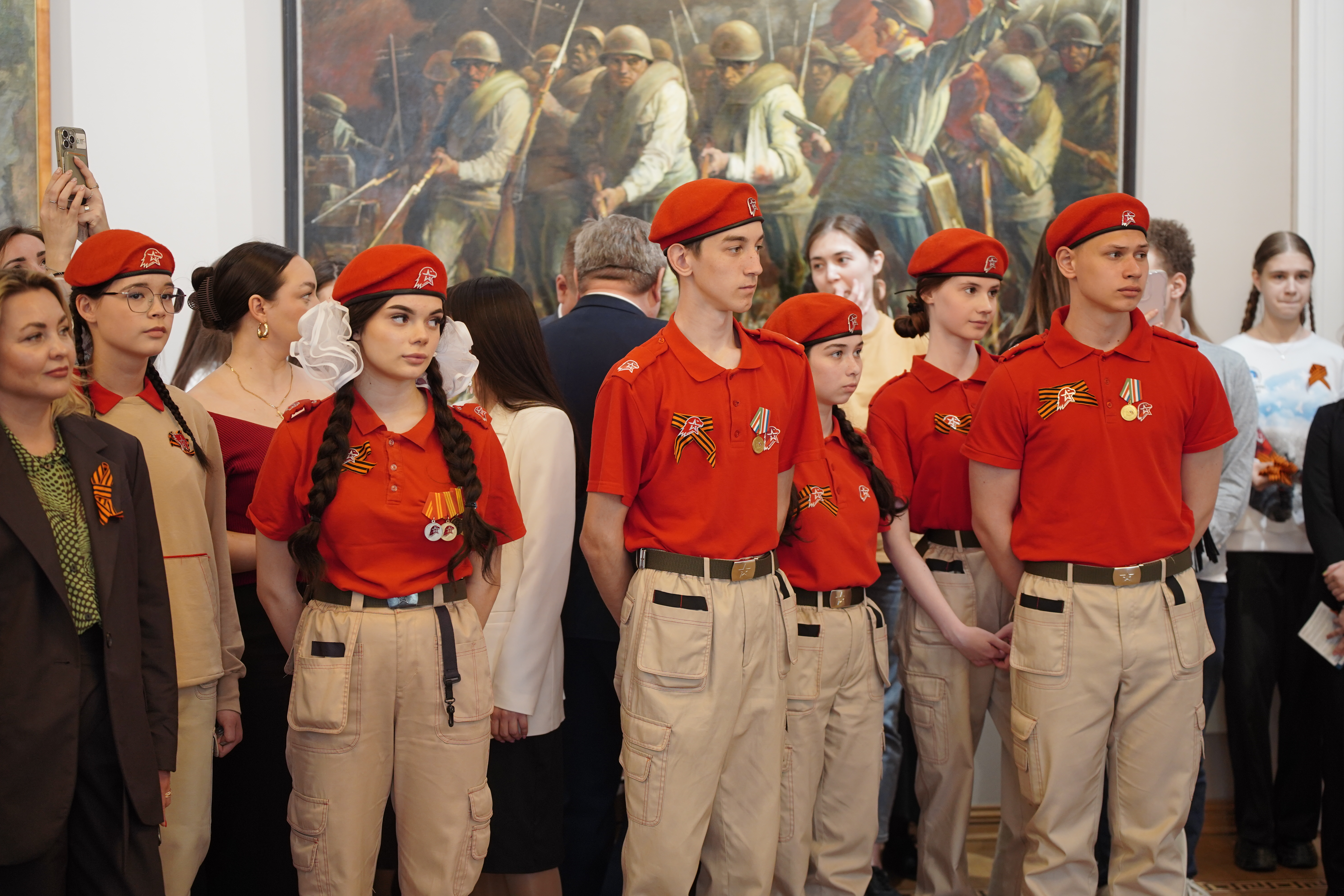 В Казани открылась выставка «Вечный огонь нашей памяти» к 80-летию Победы