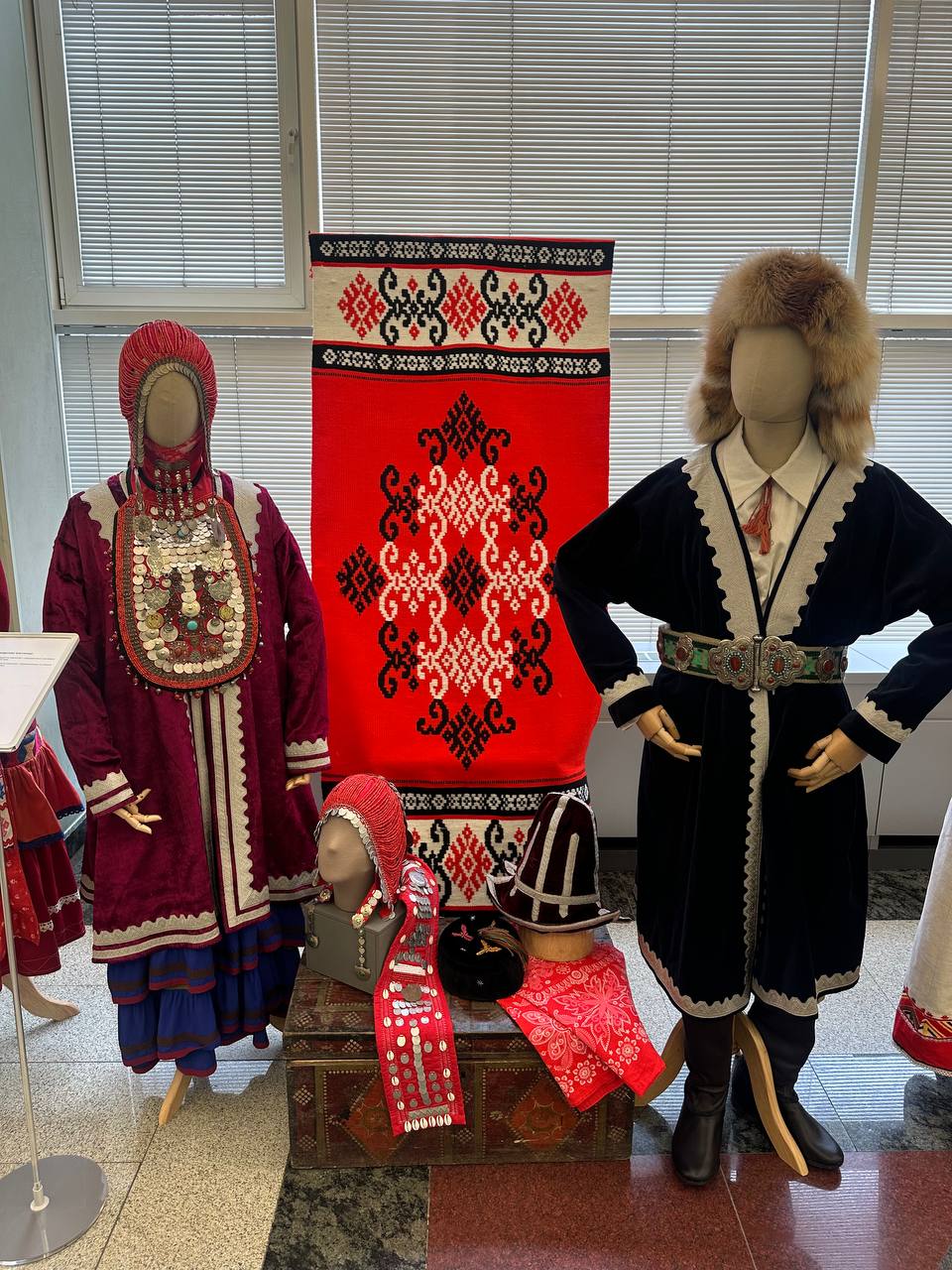 В здании Госдумы открылась выставка «Традиционный костюм народов Поволжья»