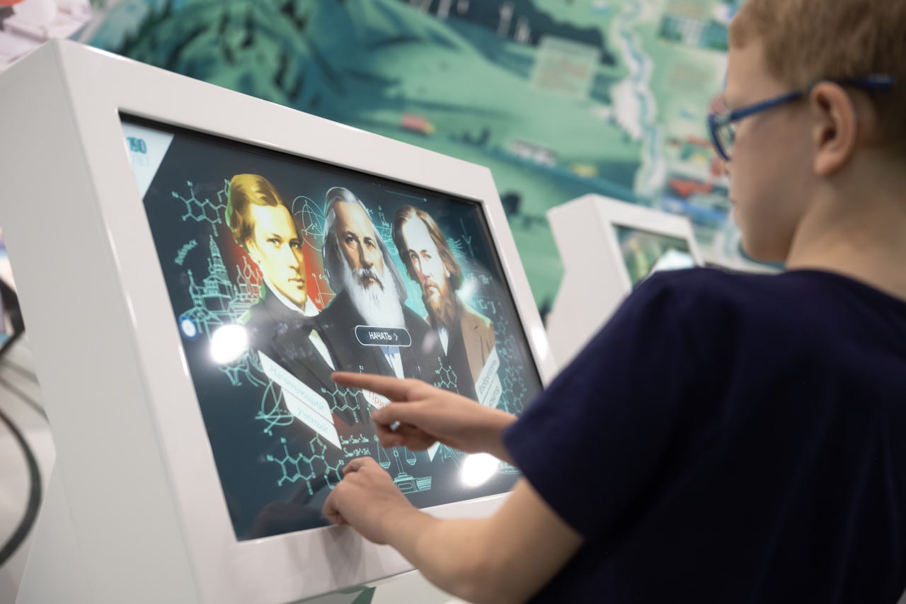 В Казани организуют выставку о полимерах и магии химических процессов