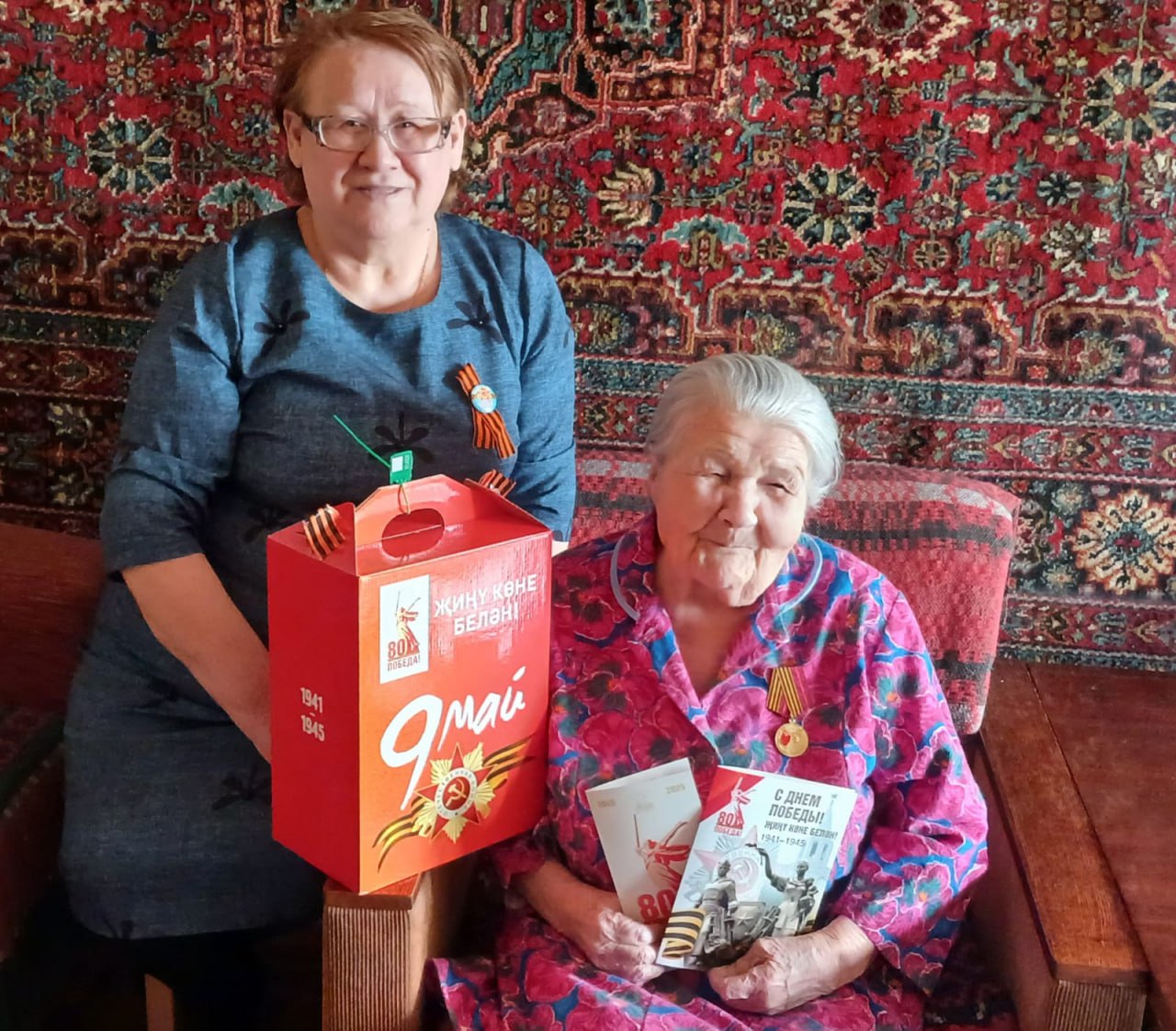 В Челнах ветеранам вручают подарки ко Дню Победы