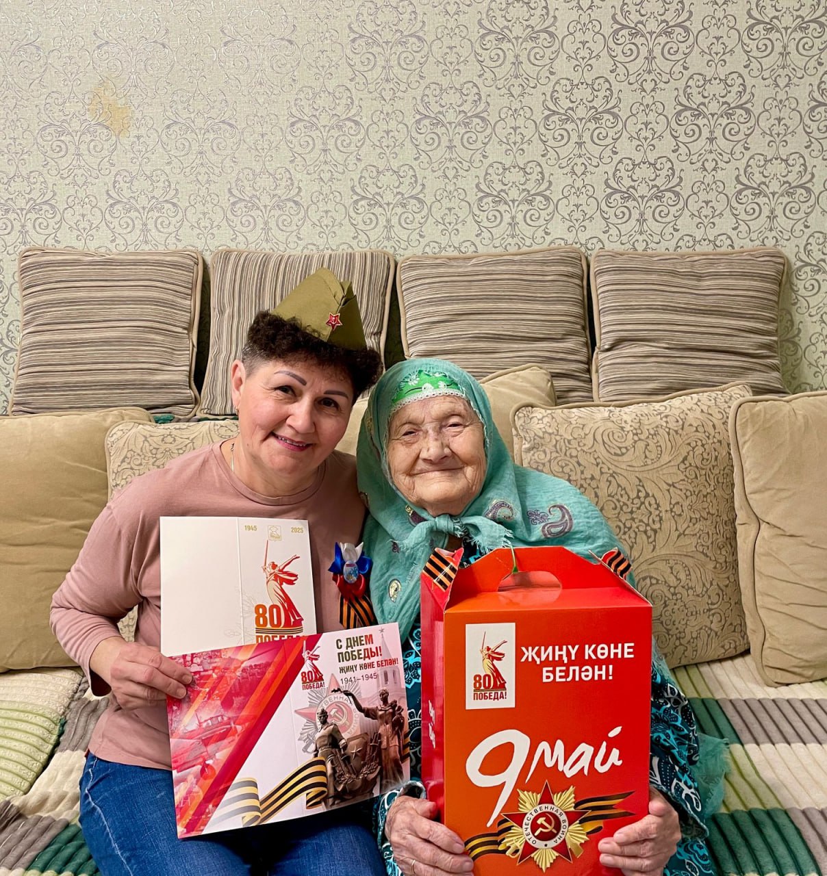 В Челнах ветеранам вручают подарки ко Дню Победы