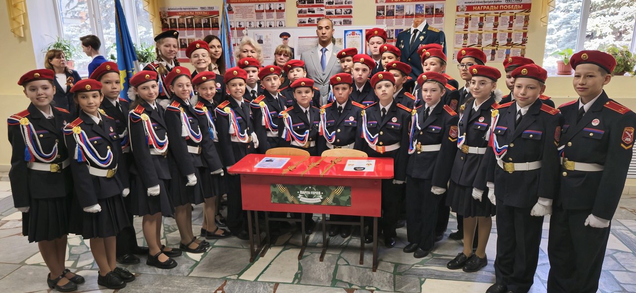 В Лаишевском районе открыли первую парту героя